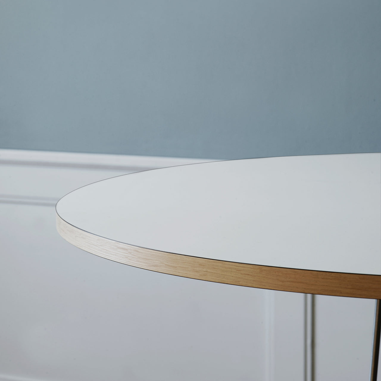E020 Embrace Table: Stainless Steel