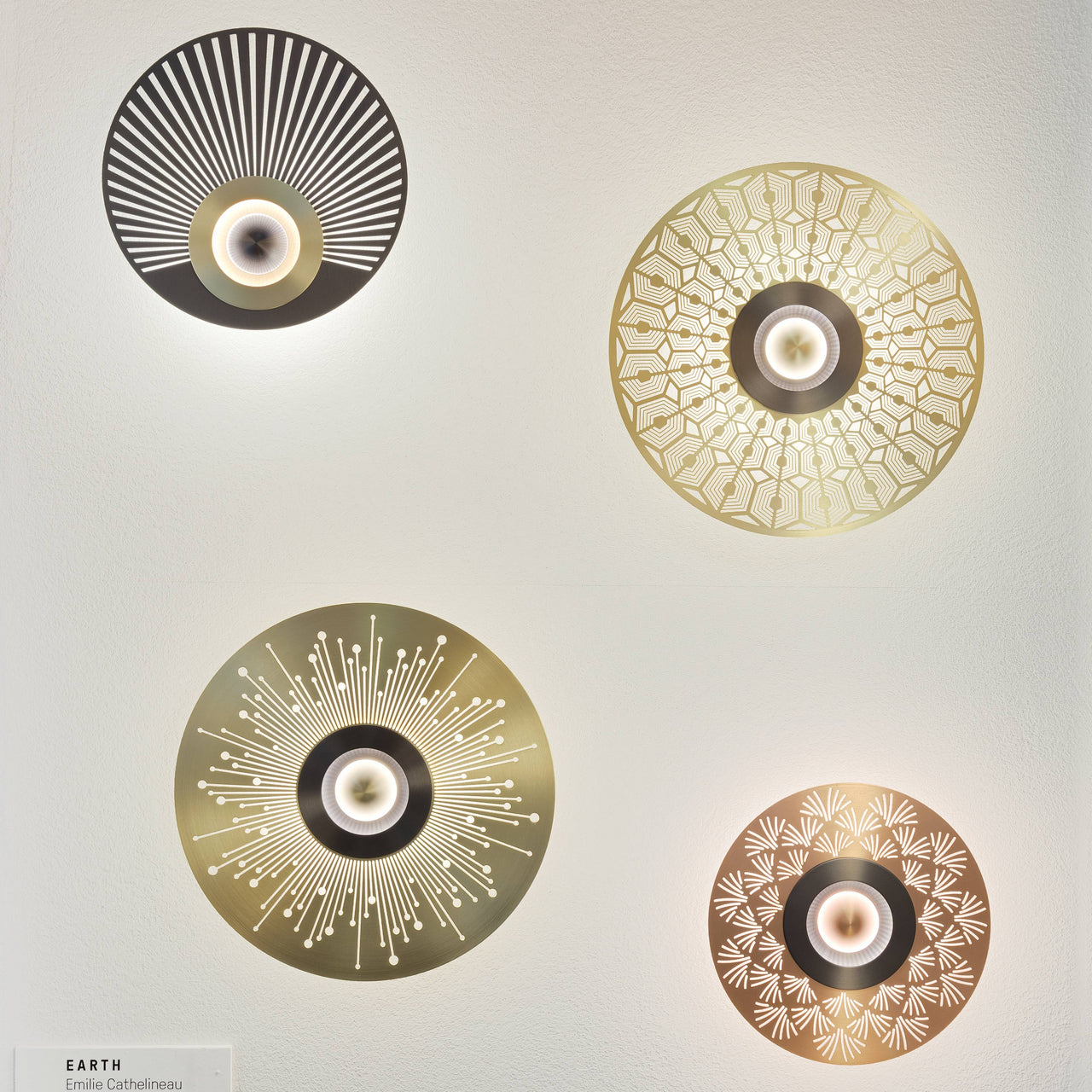 Earth Wall Light: Palm