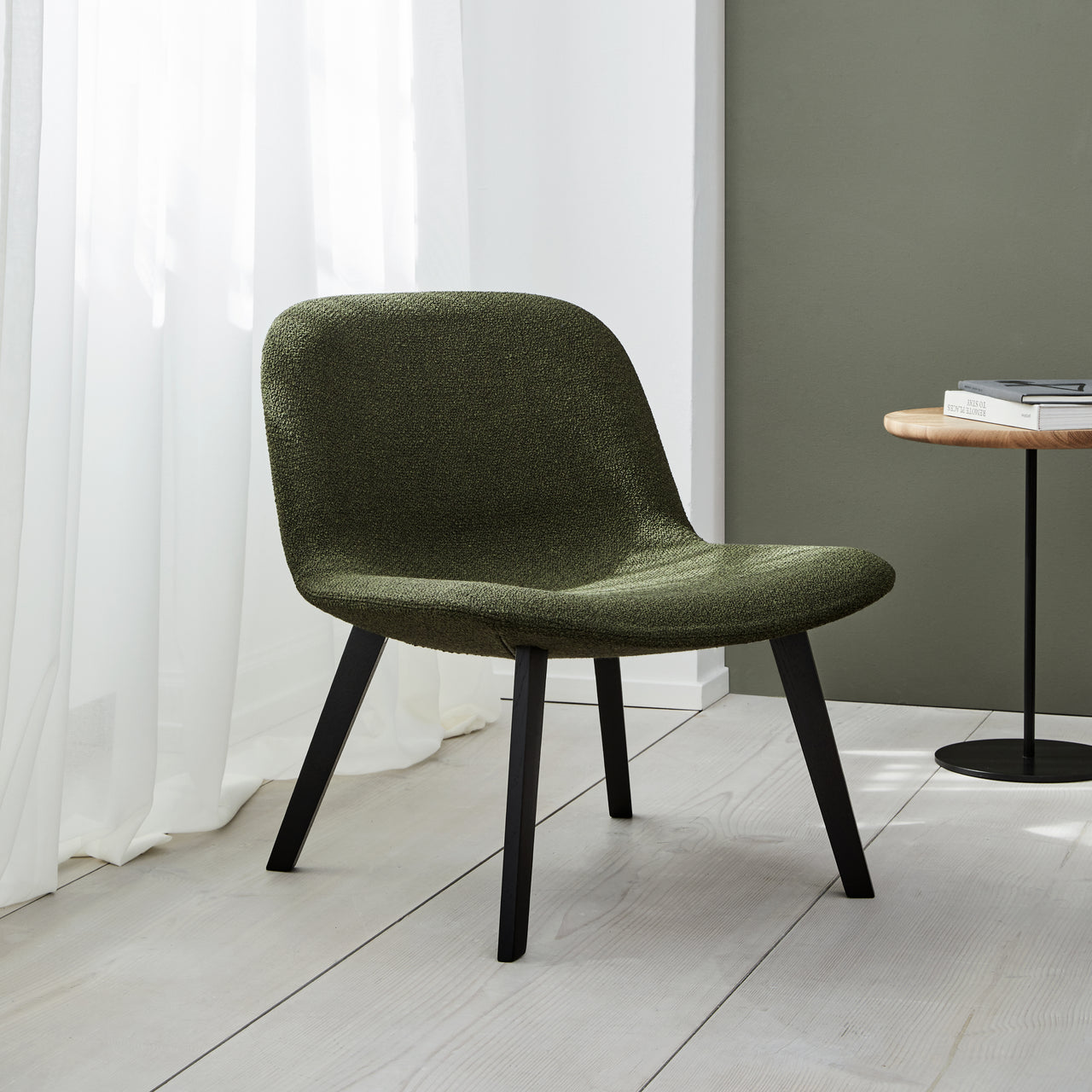 Eyes Lounge Chair: Wood Base