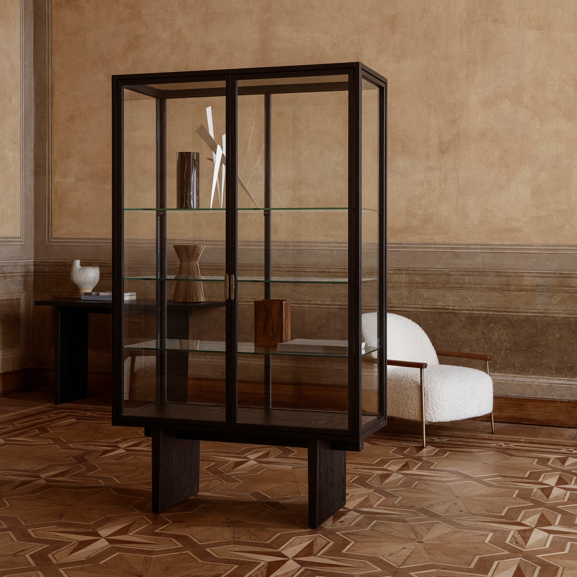 Private Vitrine