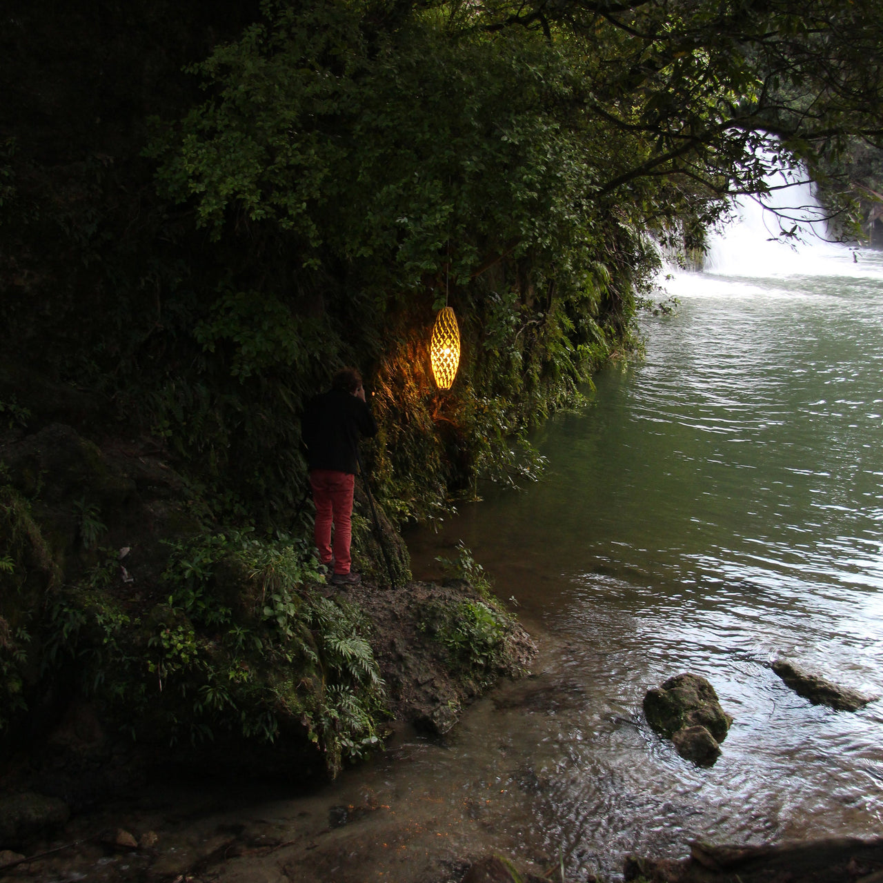 Hinaki Pendant Light: Small