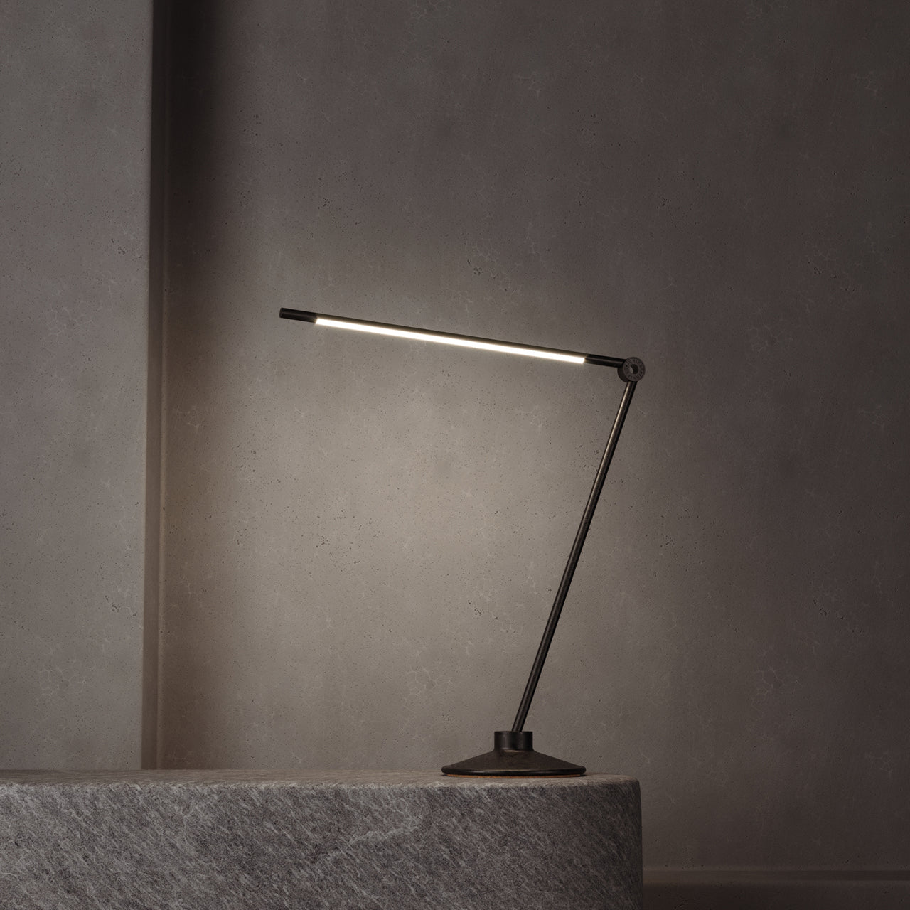 Thin Task Lamp