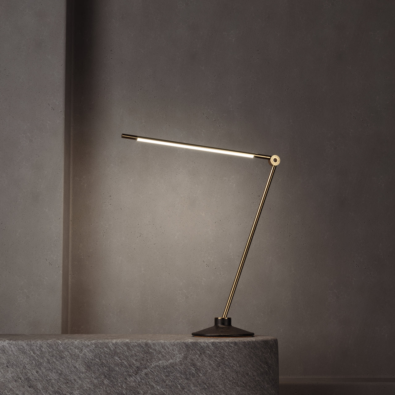 Thin Task Lamp