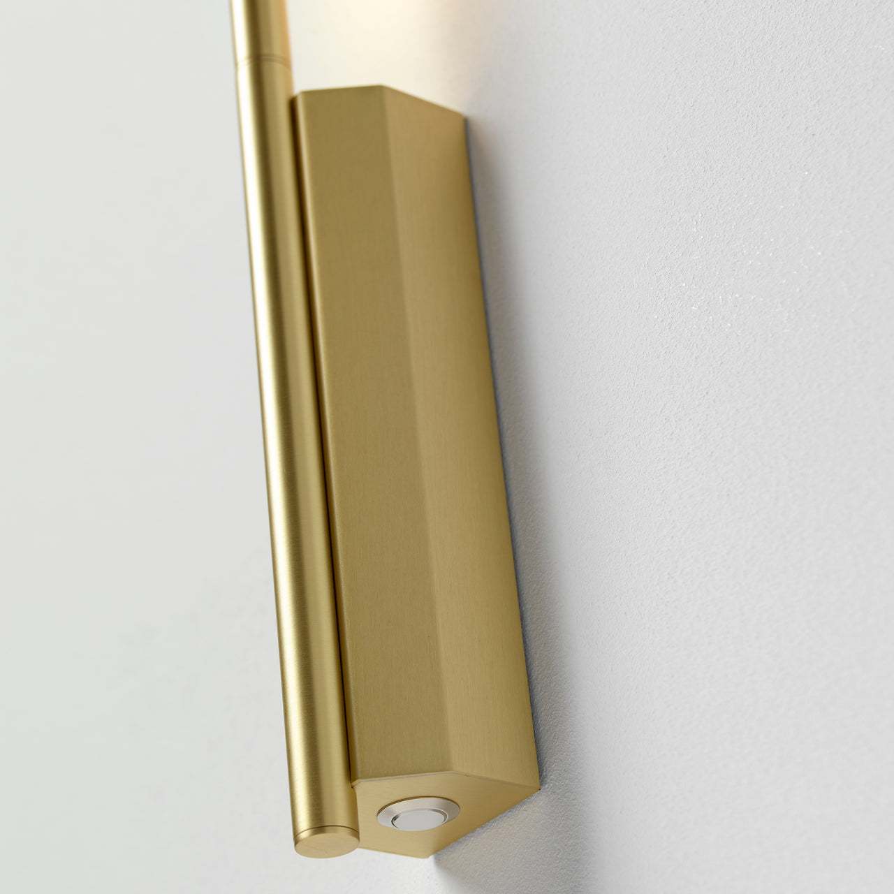 Link Reading Wall Light: Medium