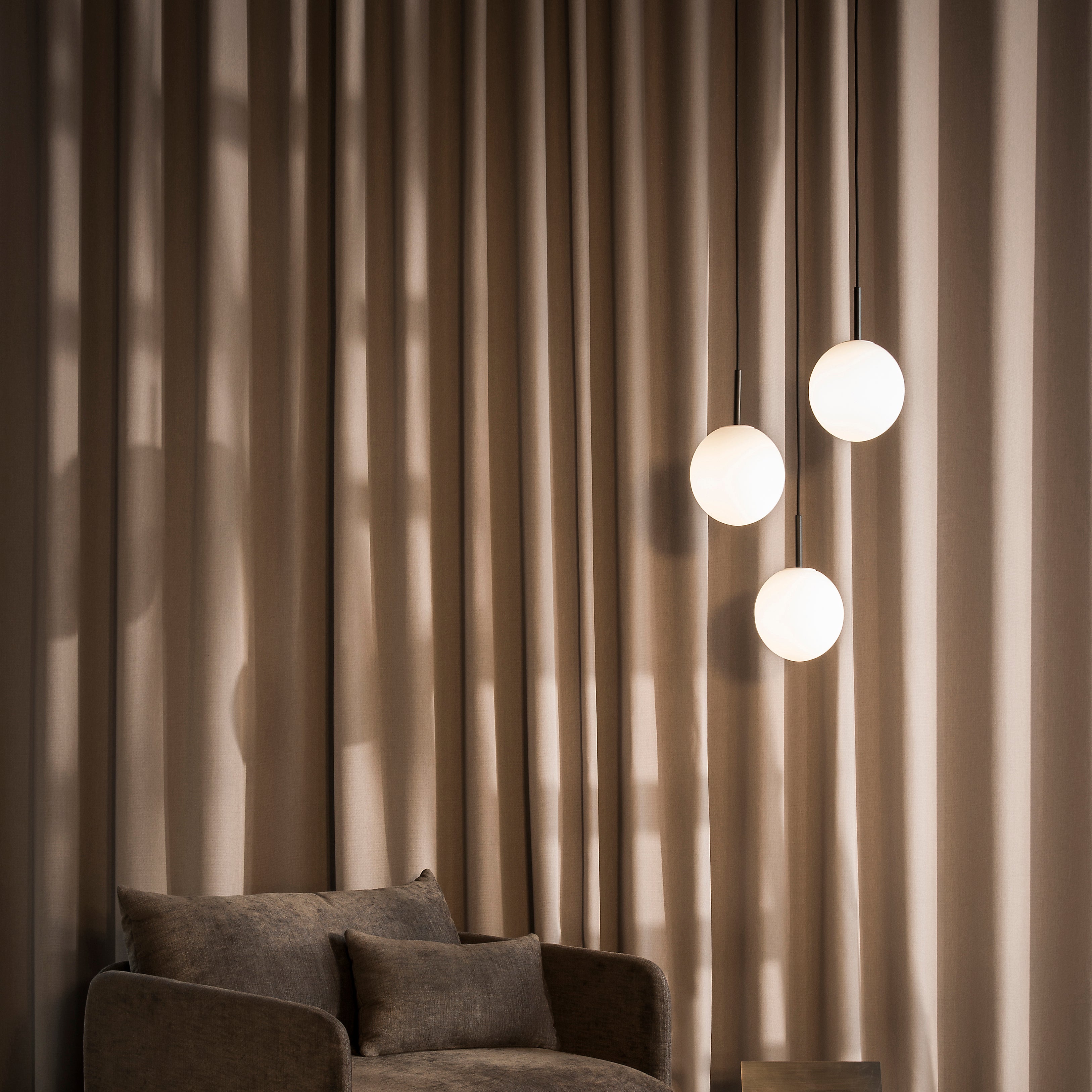 TR Bulb Pendant Light: Quick Ship