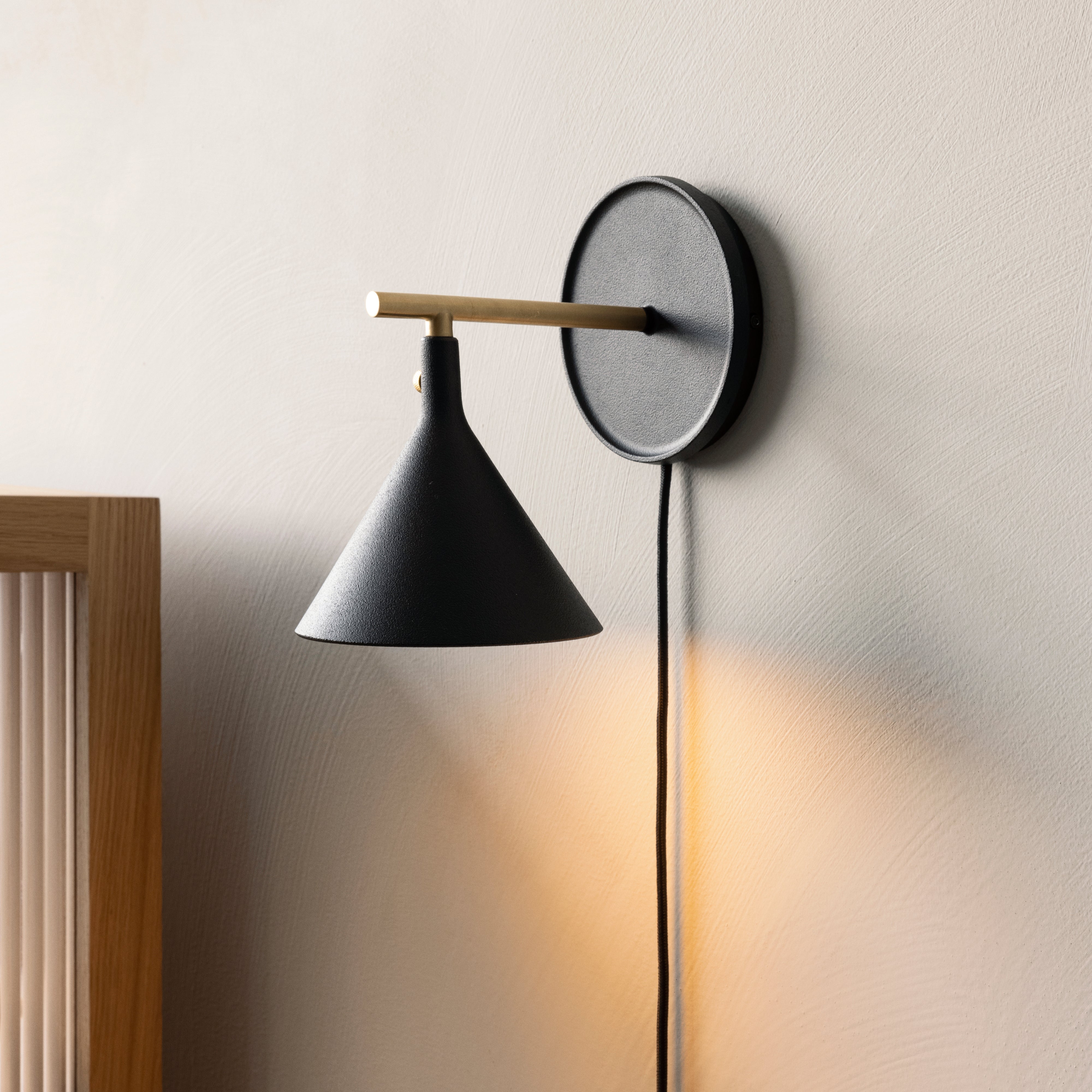 Cast Sconce Wall Lamp