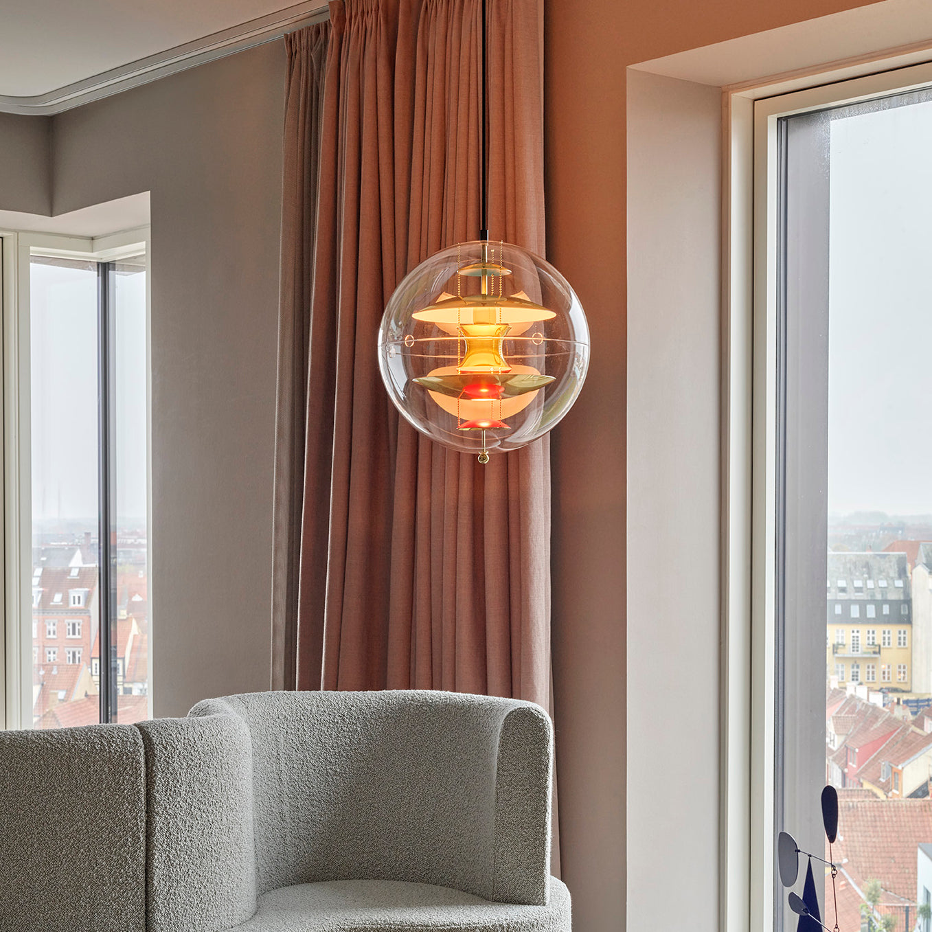 VP Globe Pendant Light