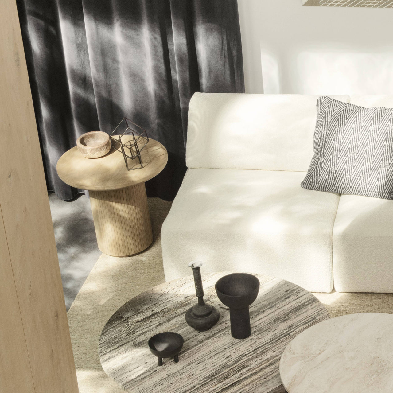 Moon Lounge Table