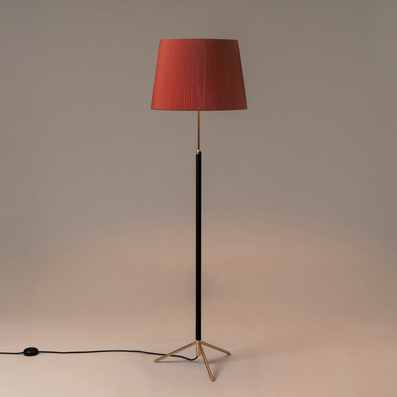 Pie de Salón Floor Lamp