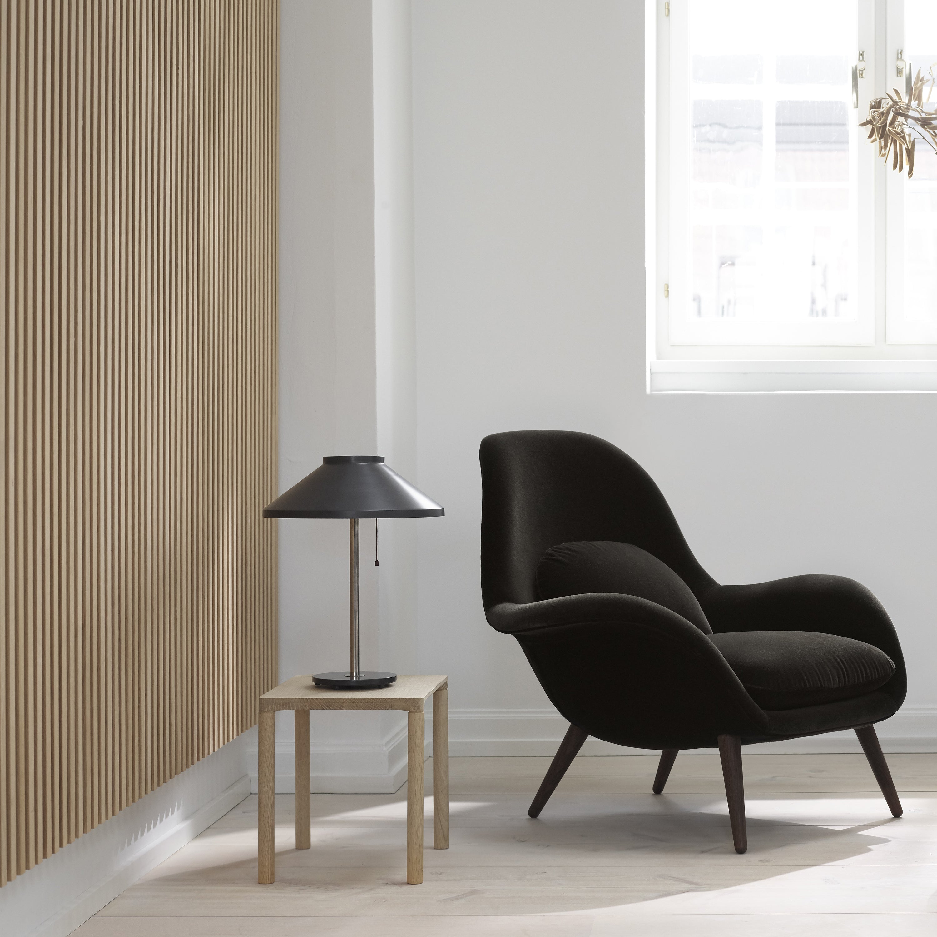 Piloti Table: Square