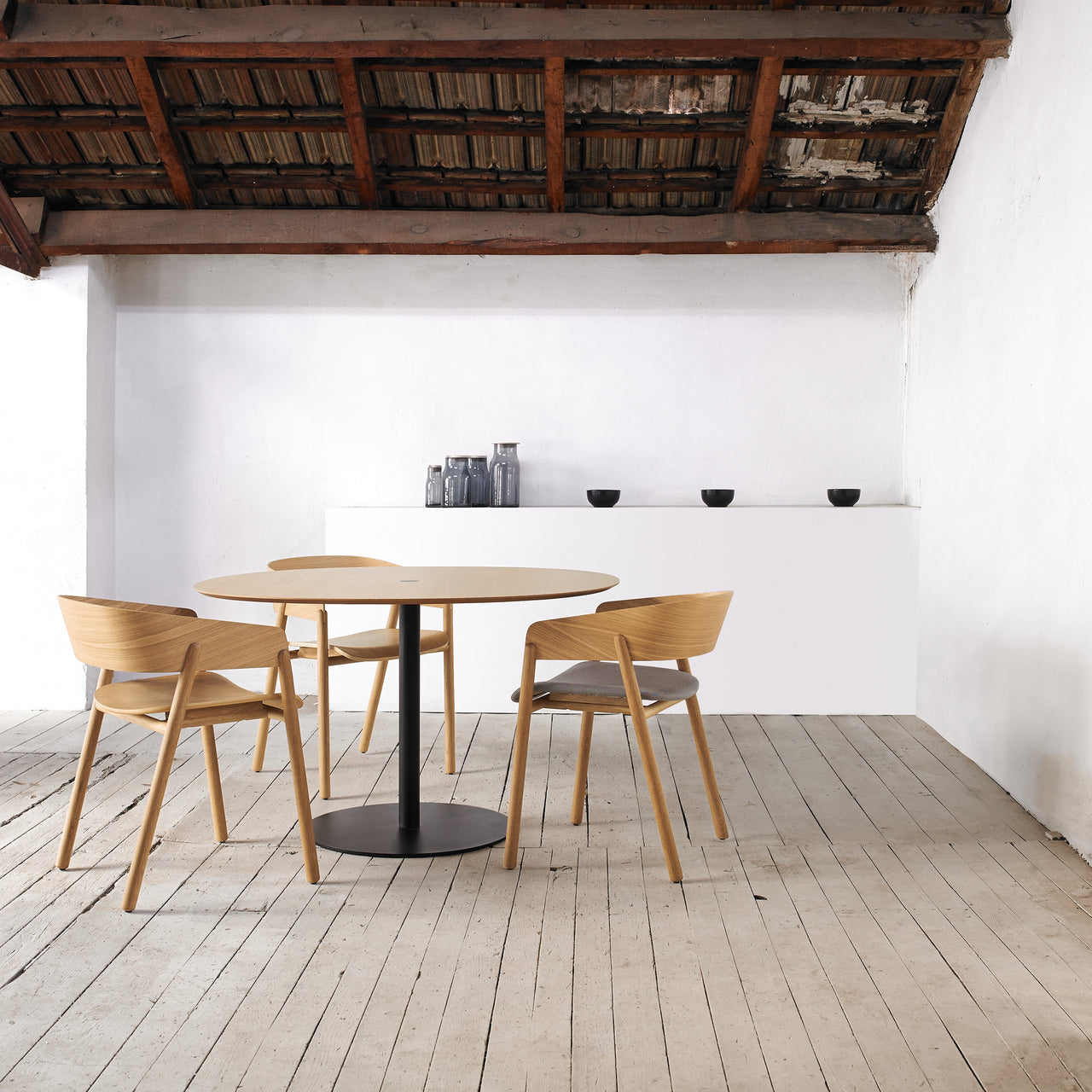 Mava Armchair