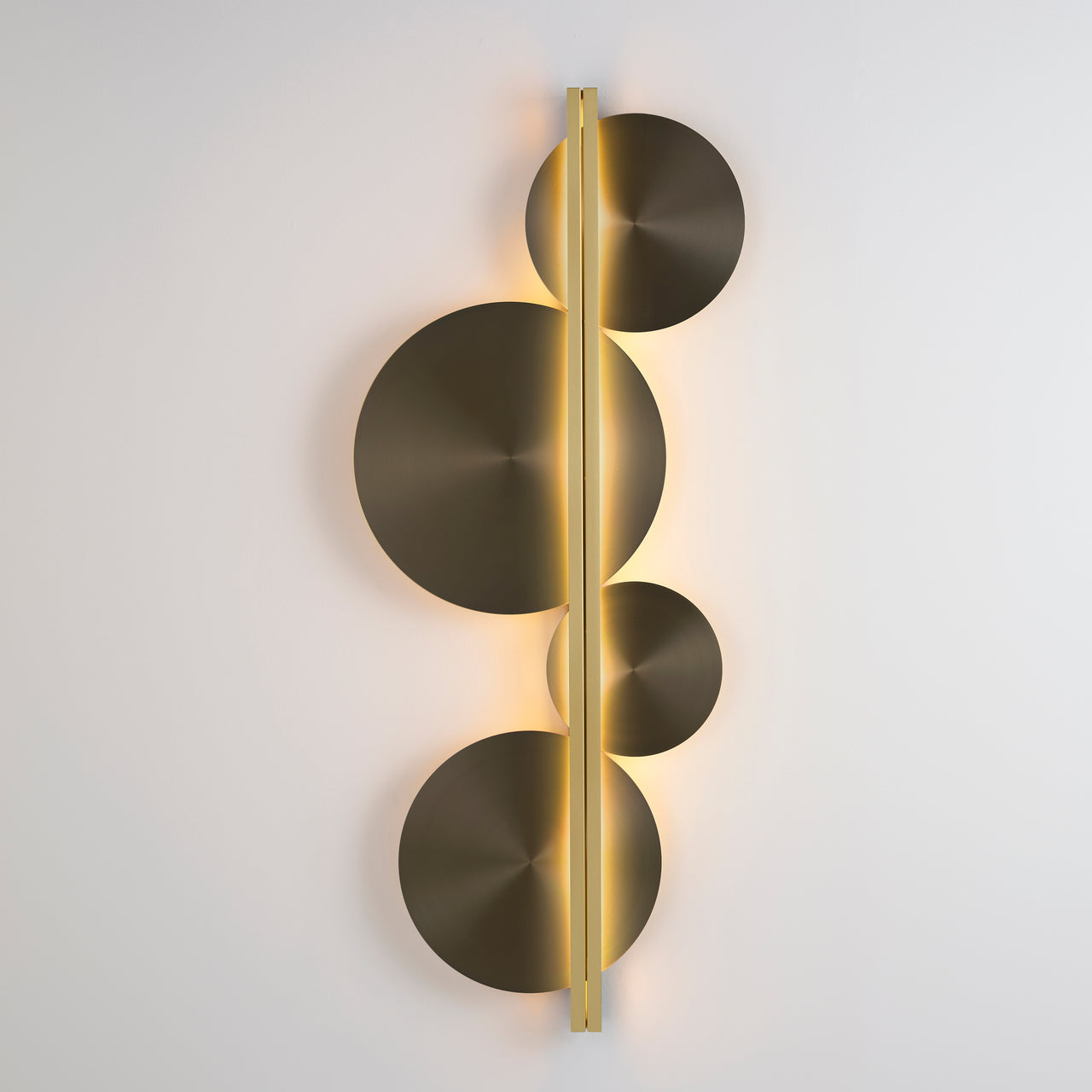 Strate Wall Light