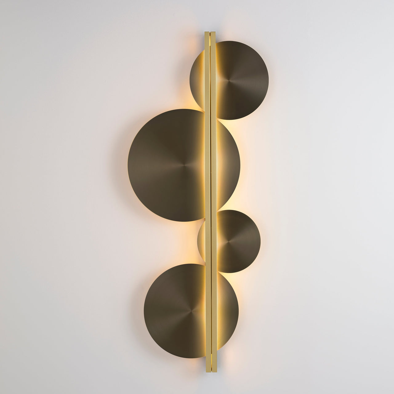 Strate Wall Light: Large