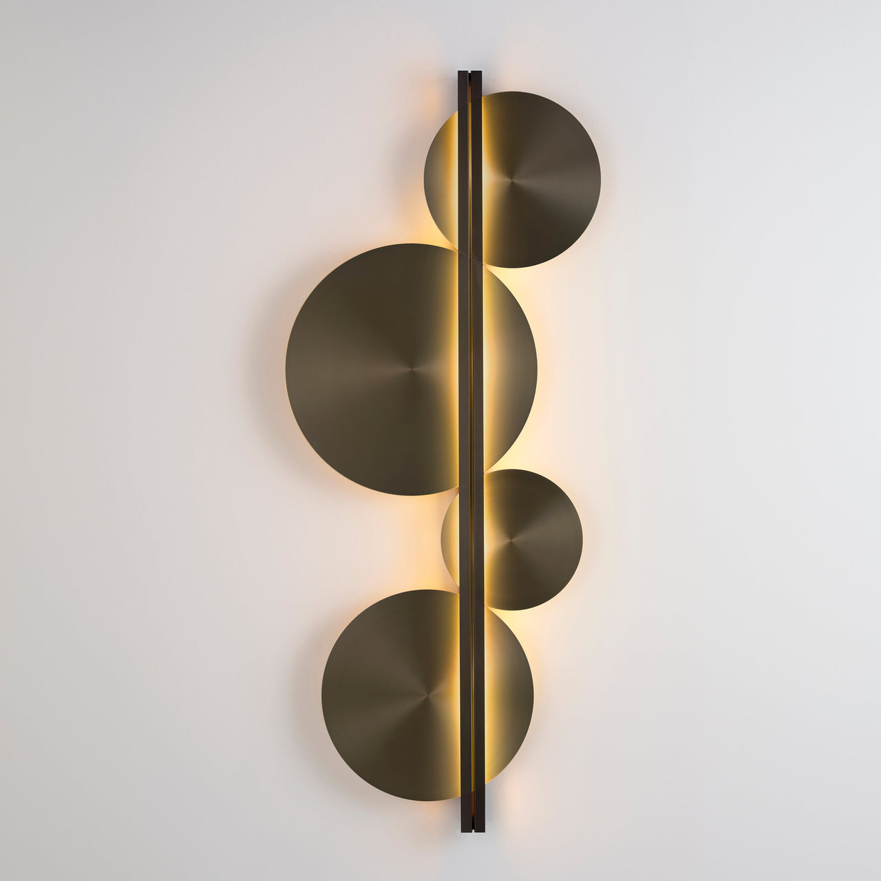 Strate Wall Light: Large