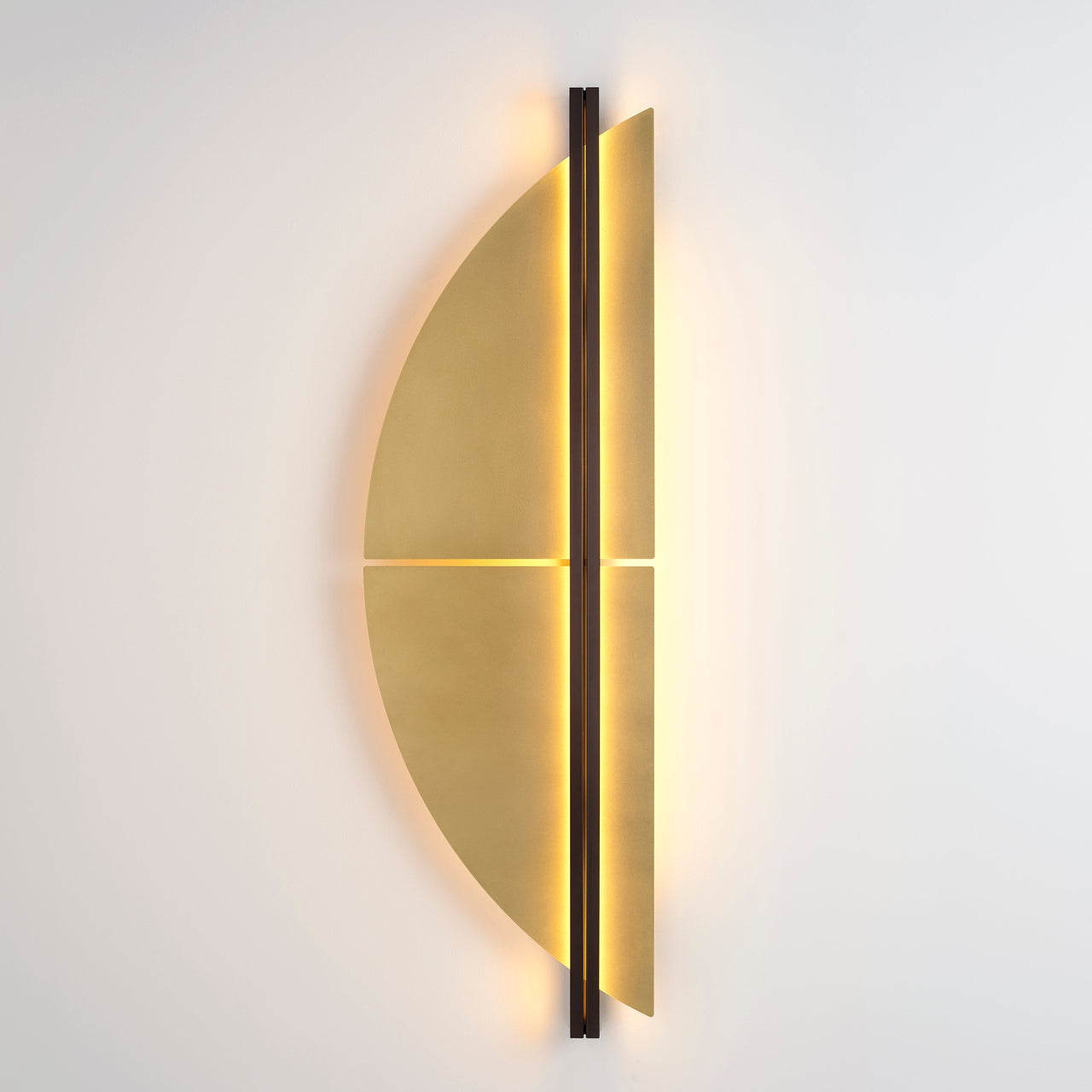 Strate Wall Light: Large