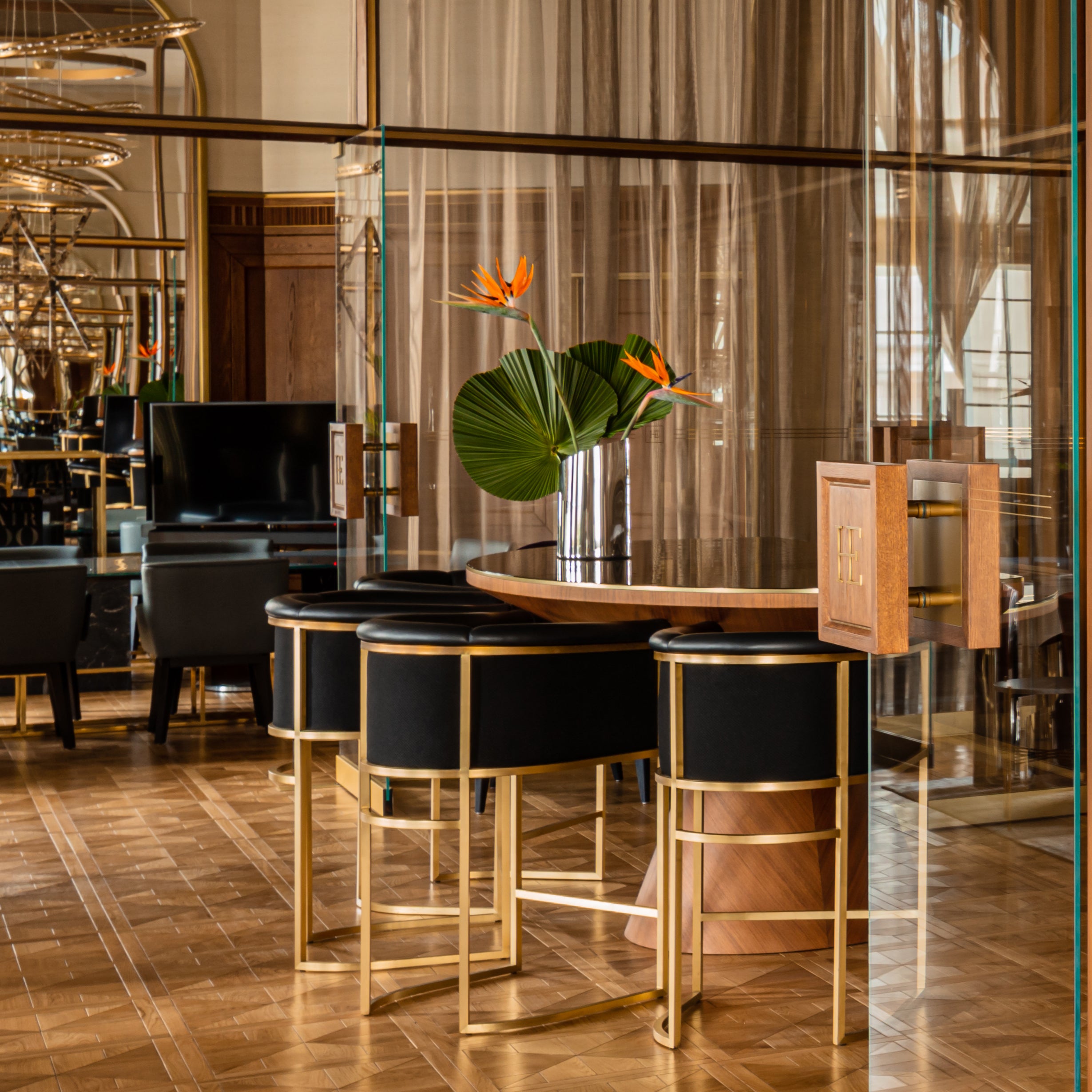 Parova Vase: Set of 3