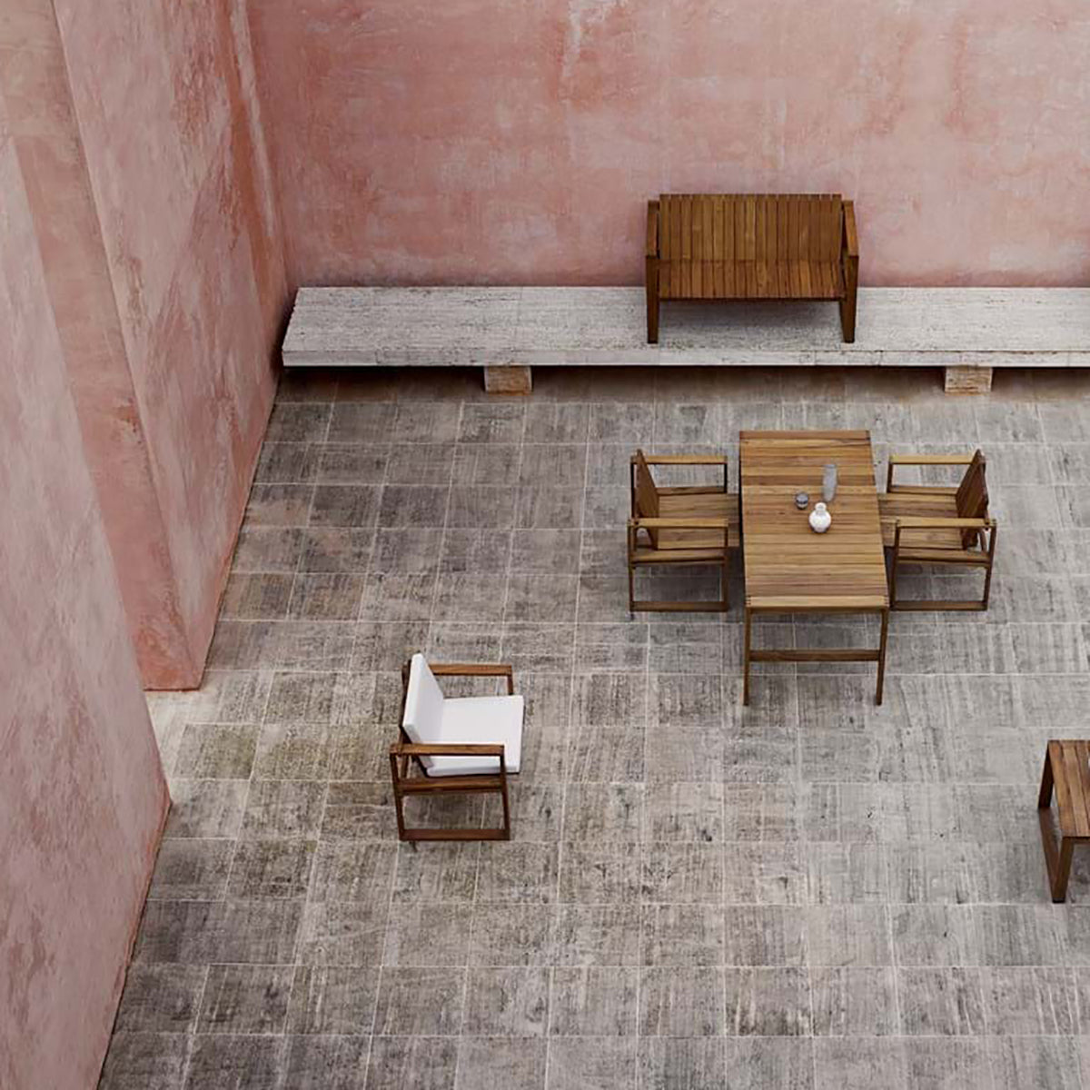 BK11 Lounge Chair