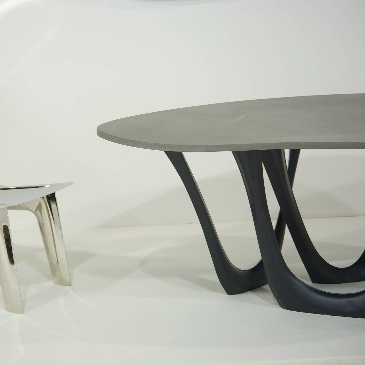 G-Table Concrete