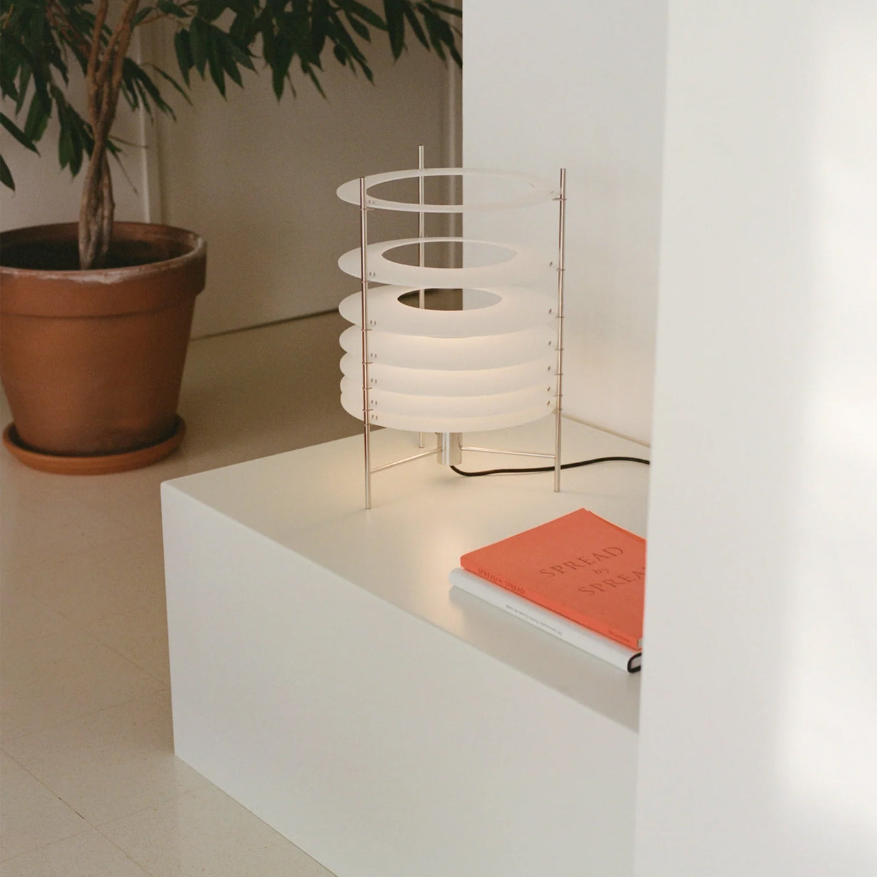 Topuro Table Lamp