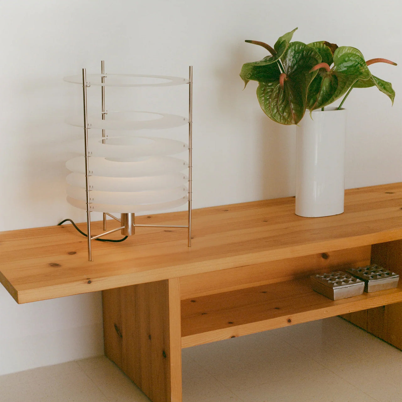 Topuro Table Lamp
