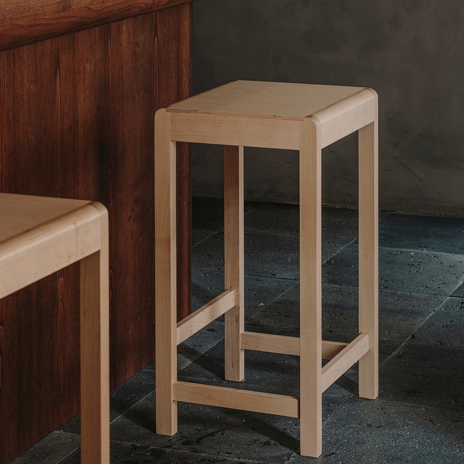 01 Bar + Counter Stool: LS