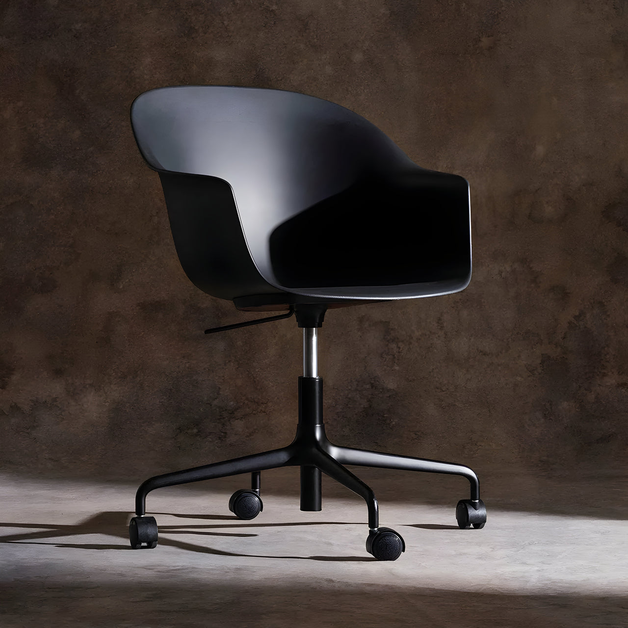 Bat Meeting Chair: 4-Star Base Height Adjustable