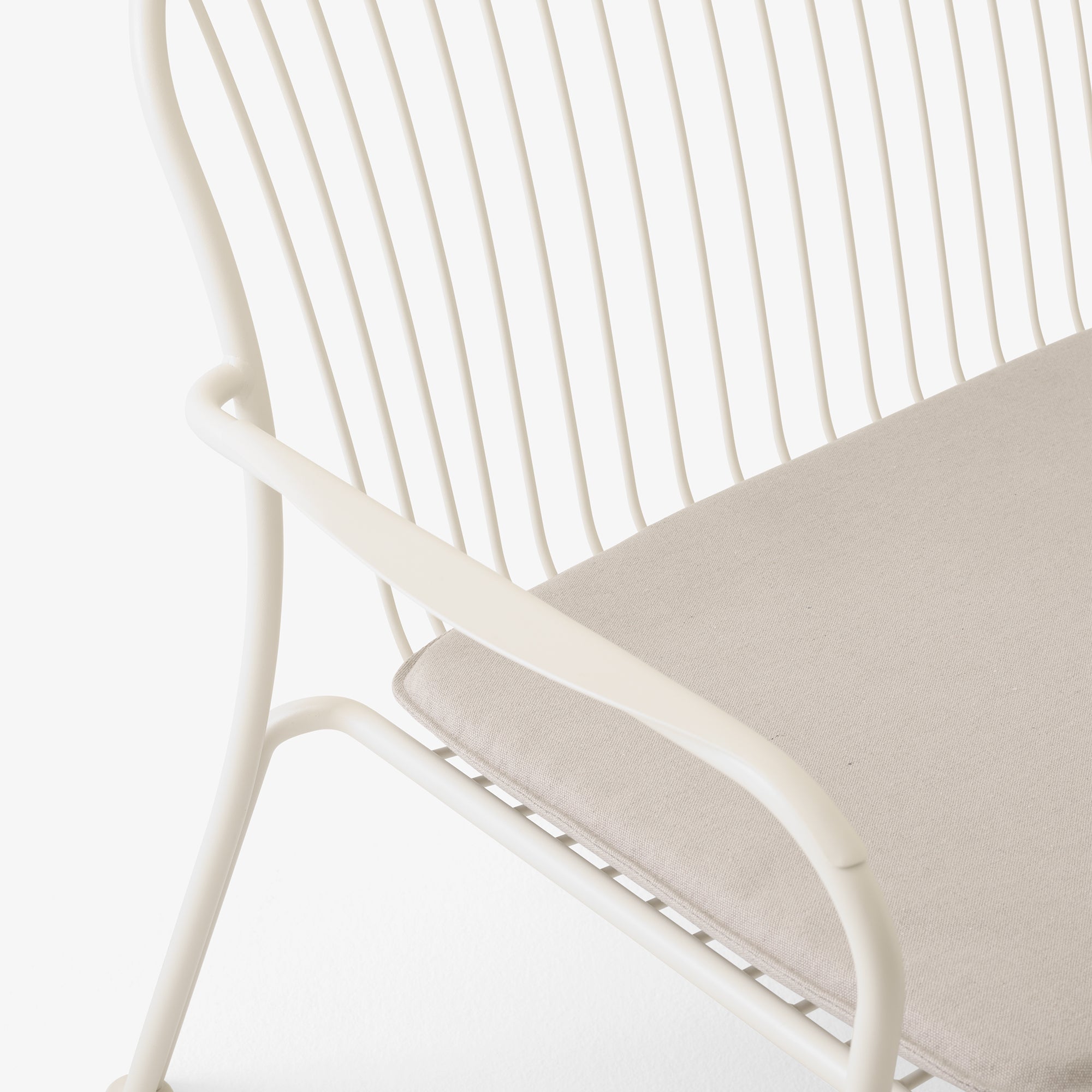 Thorvald SC110 Outdoor Lounge Sofa with Seatpad