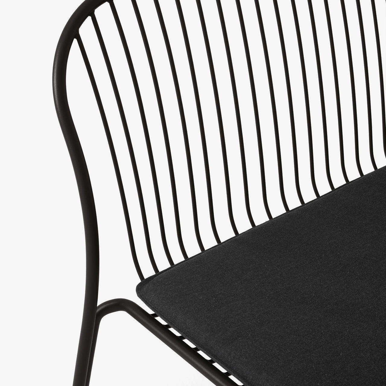 Thorvald SC111 Outdoor Dining Bench with Seatpad