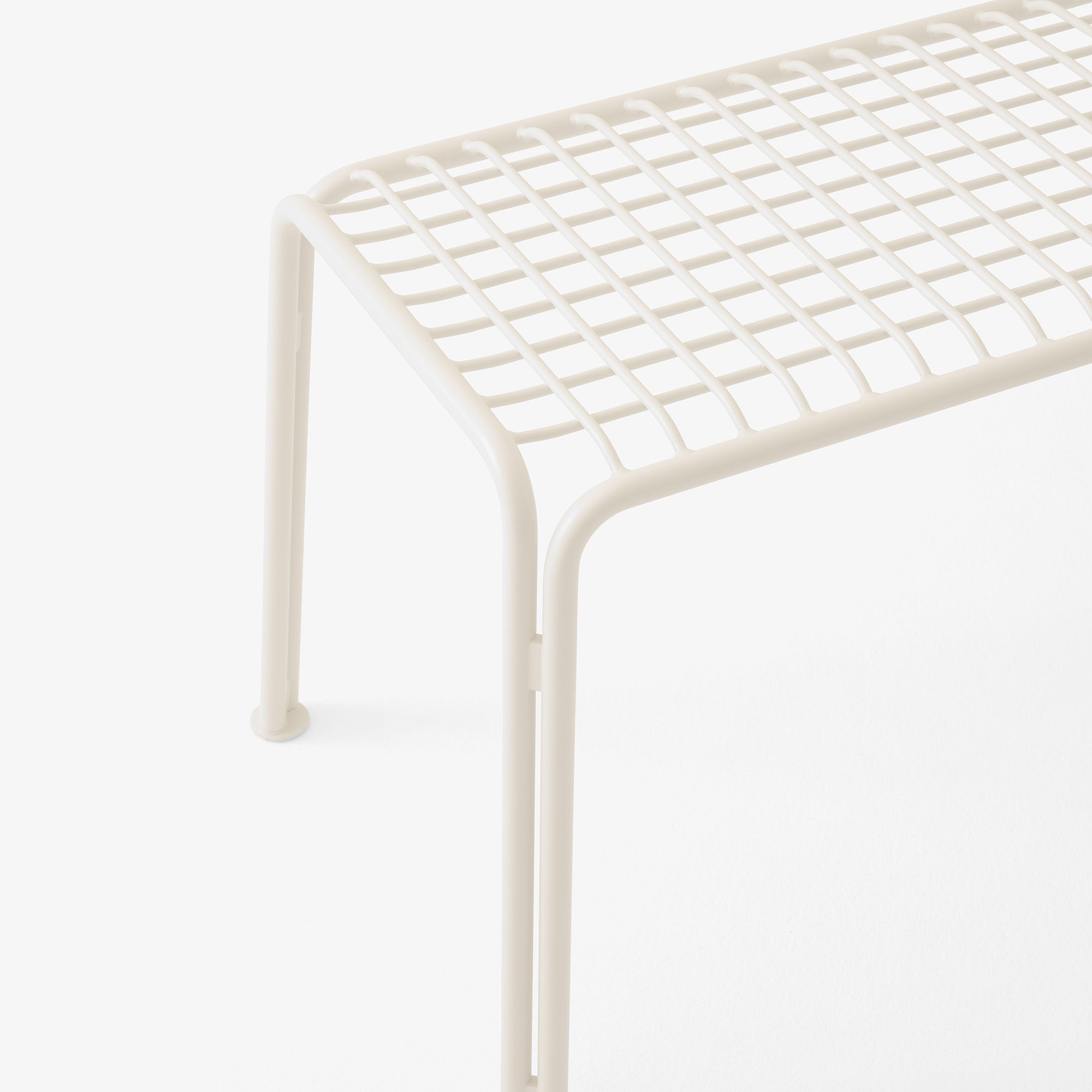 Thorvald SC112 Outdoor Bench