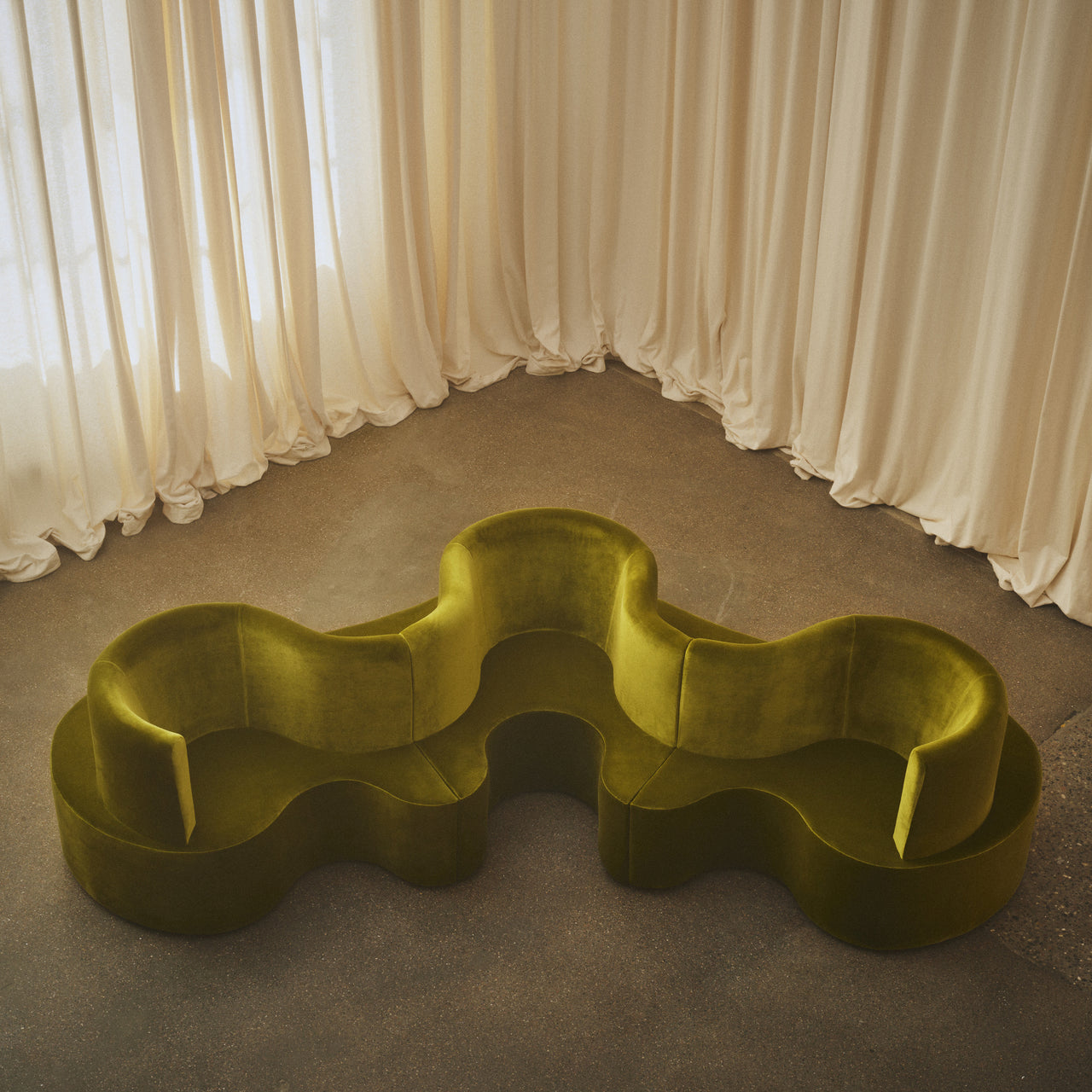 Cloverleaf Sofa with Extension: Upholstered