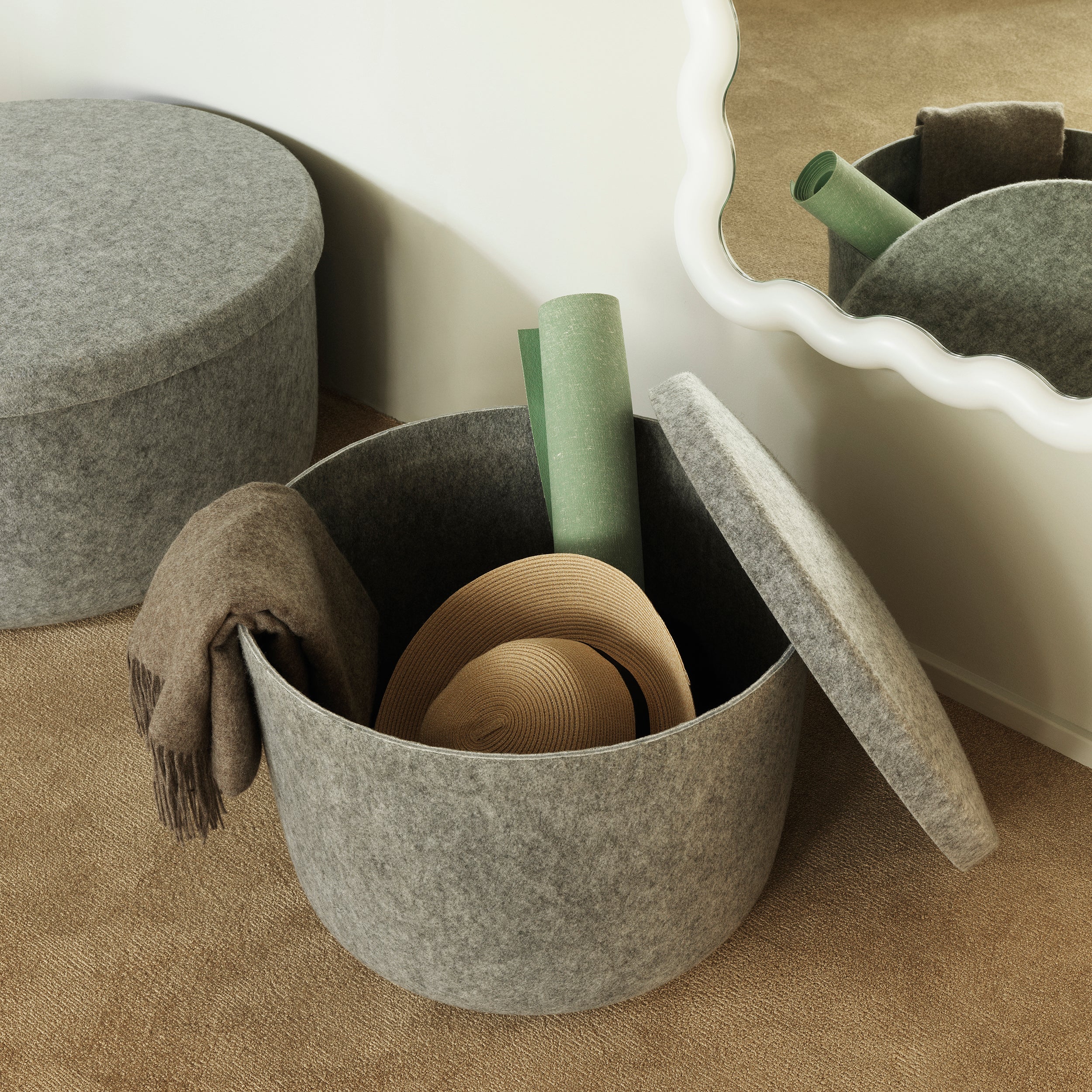 Hide Storage Pouf
