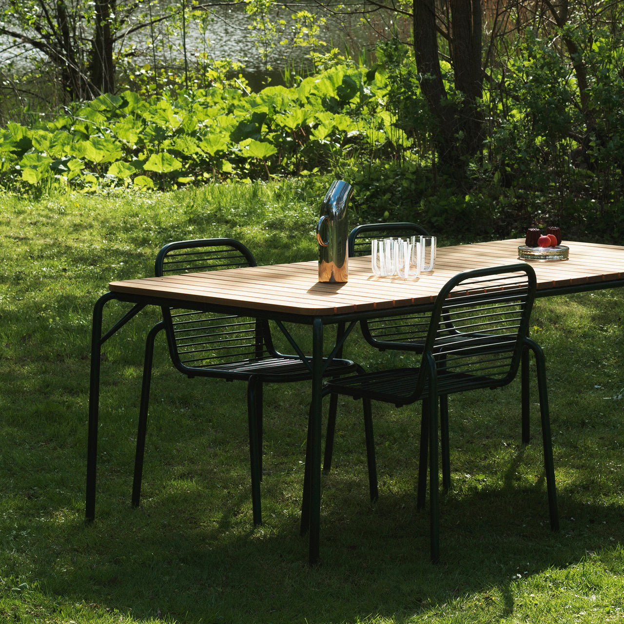Vig Stacking Chair: Steel