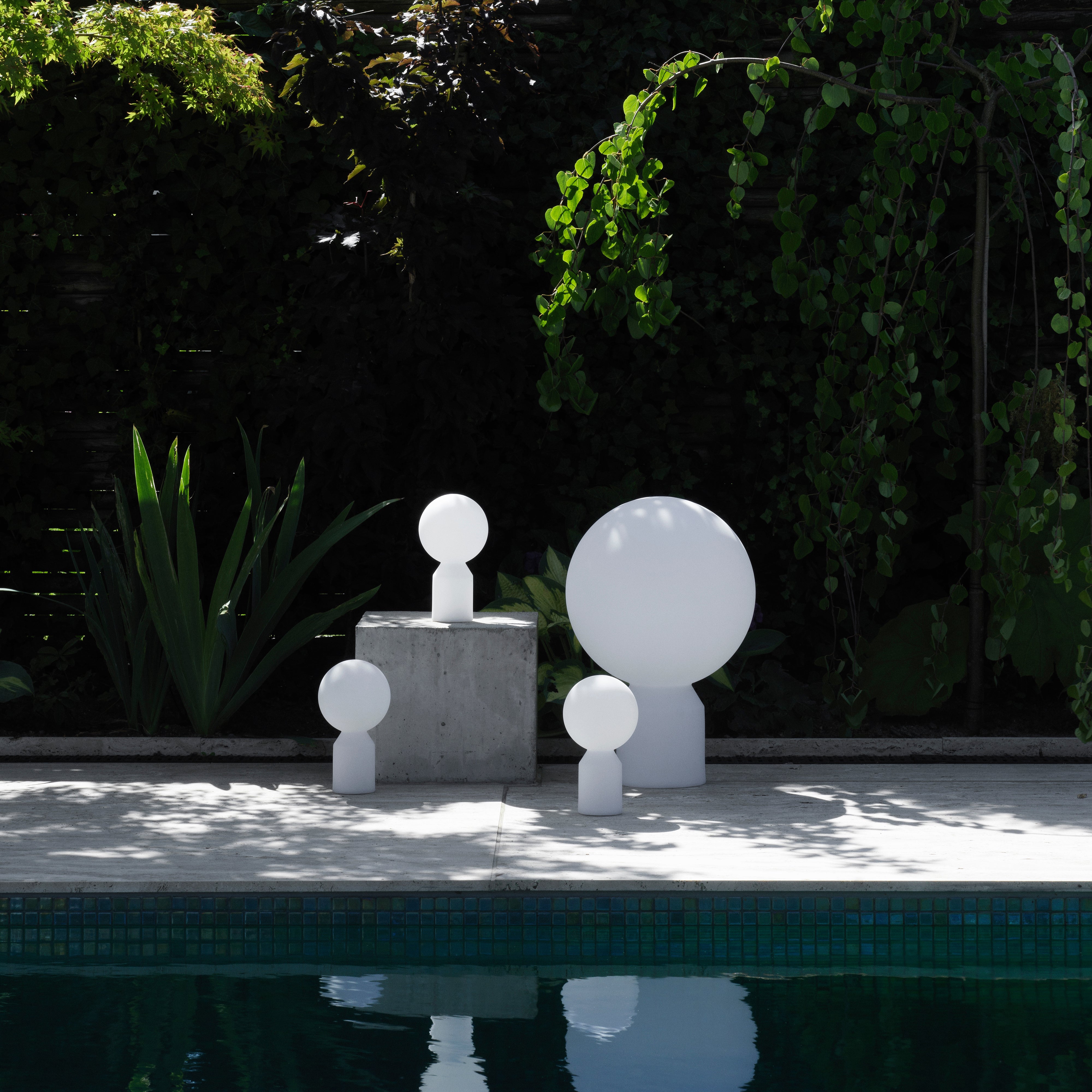 Yo Table Lamp