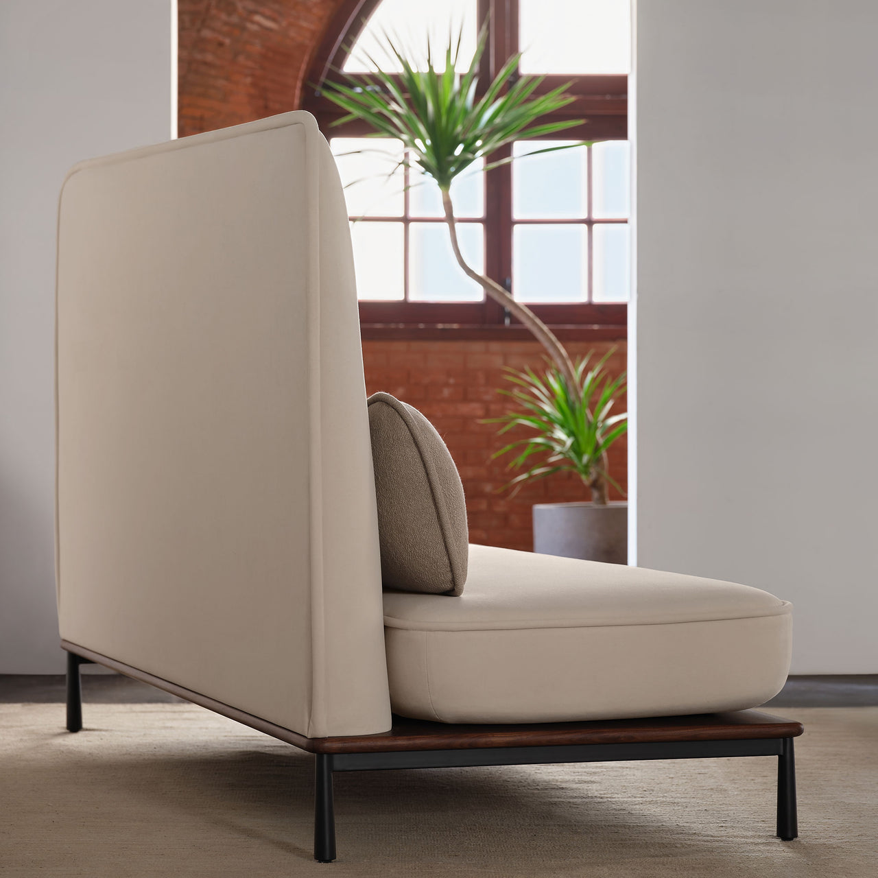 Arc Sofa High Back Middle