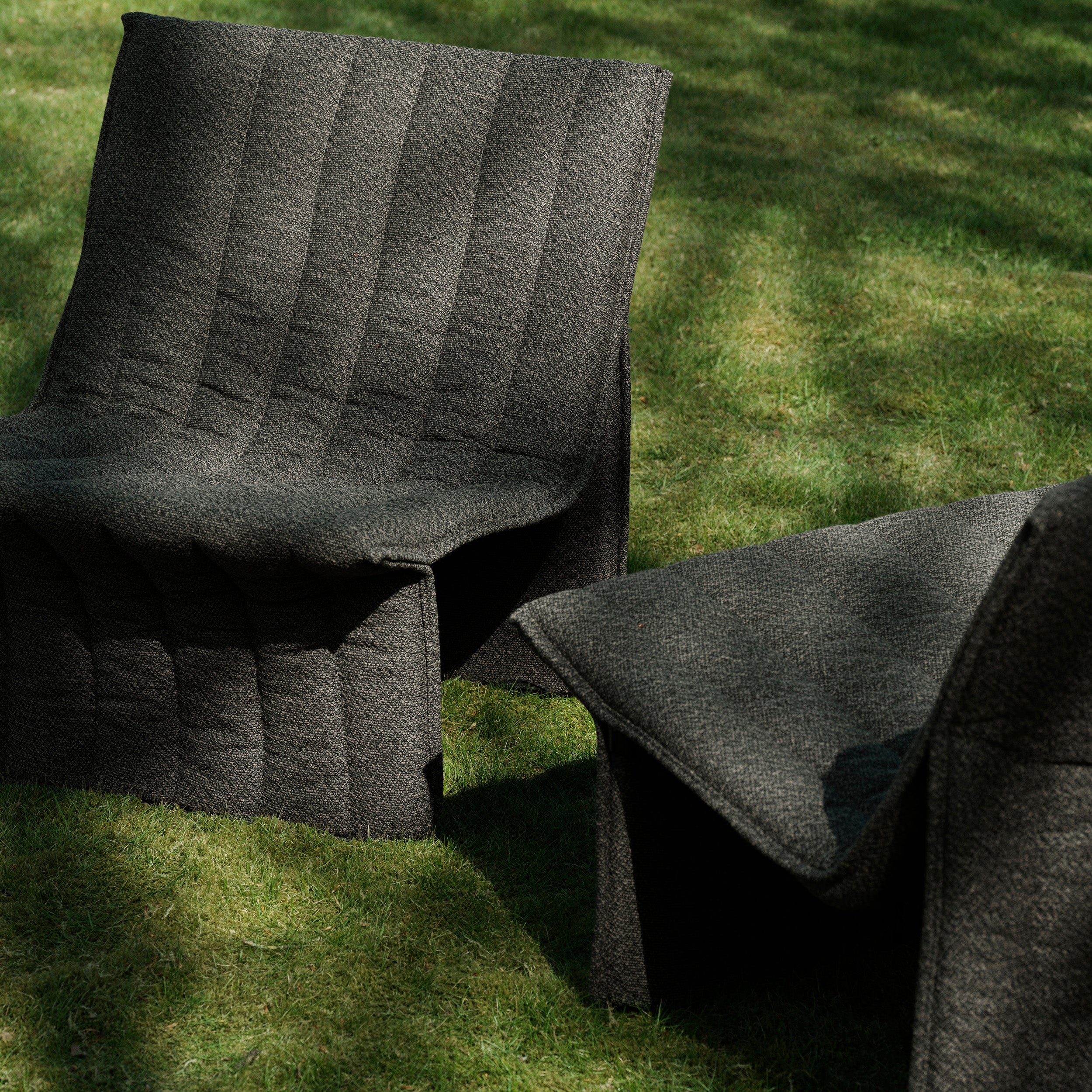 Limit Outdoor Lounge Chair