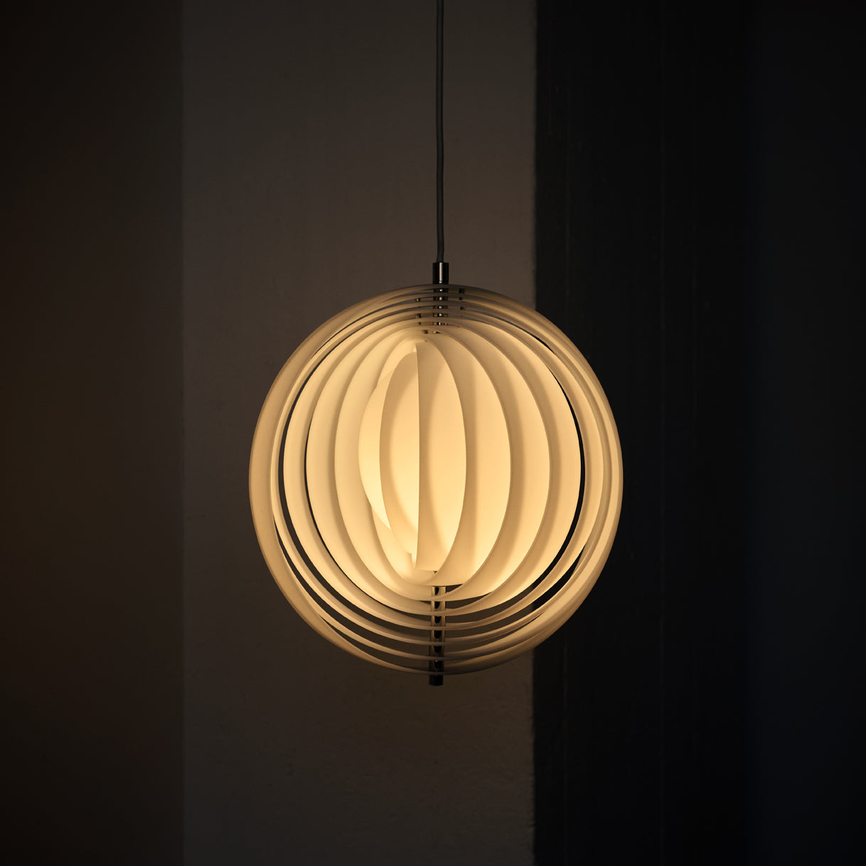 Moon Opal Pendant Light