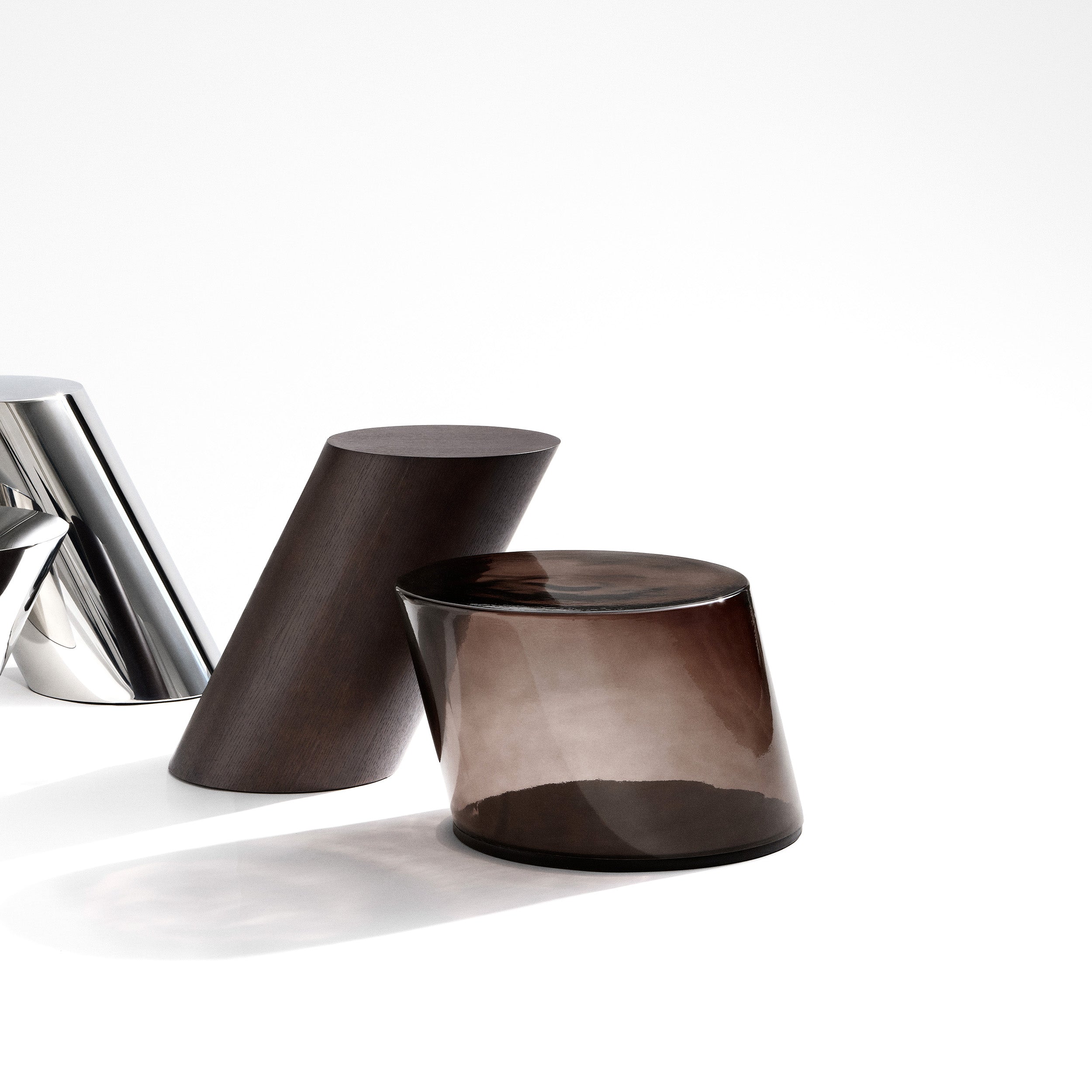 Tilt Coffee Table: Glass