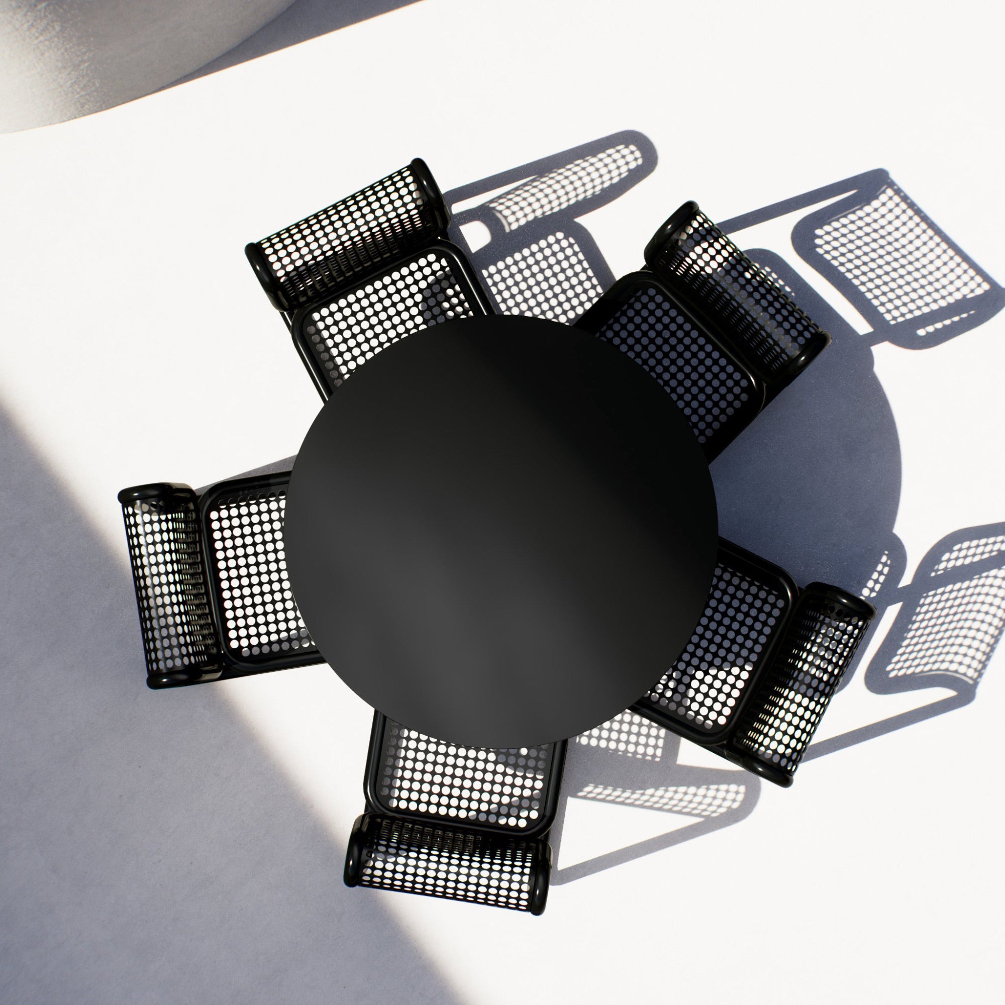 Pedestal Table: Round- Quick Ship