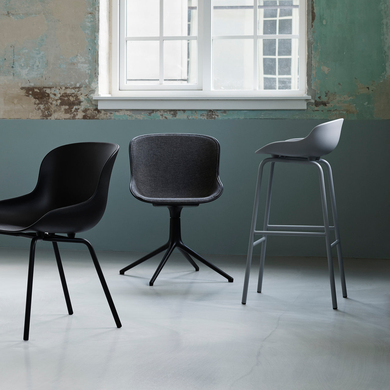 Hyg 4 Legs Swivel Chair: Front Upholstered