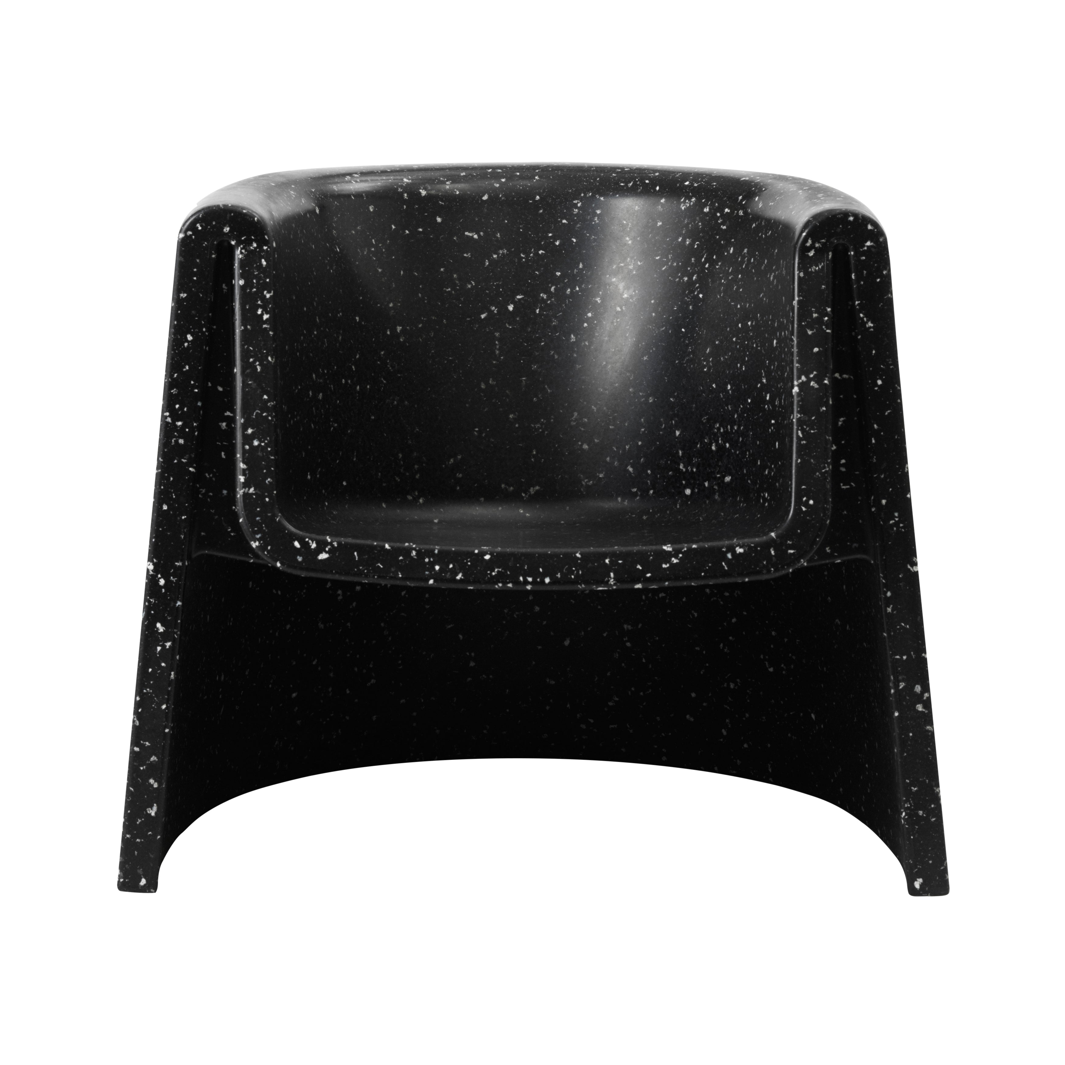 Bit Lounge Chair: Black