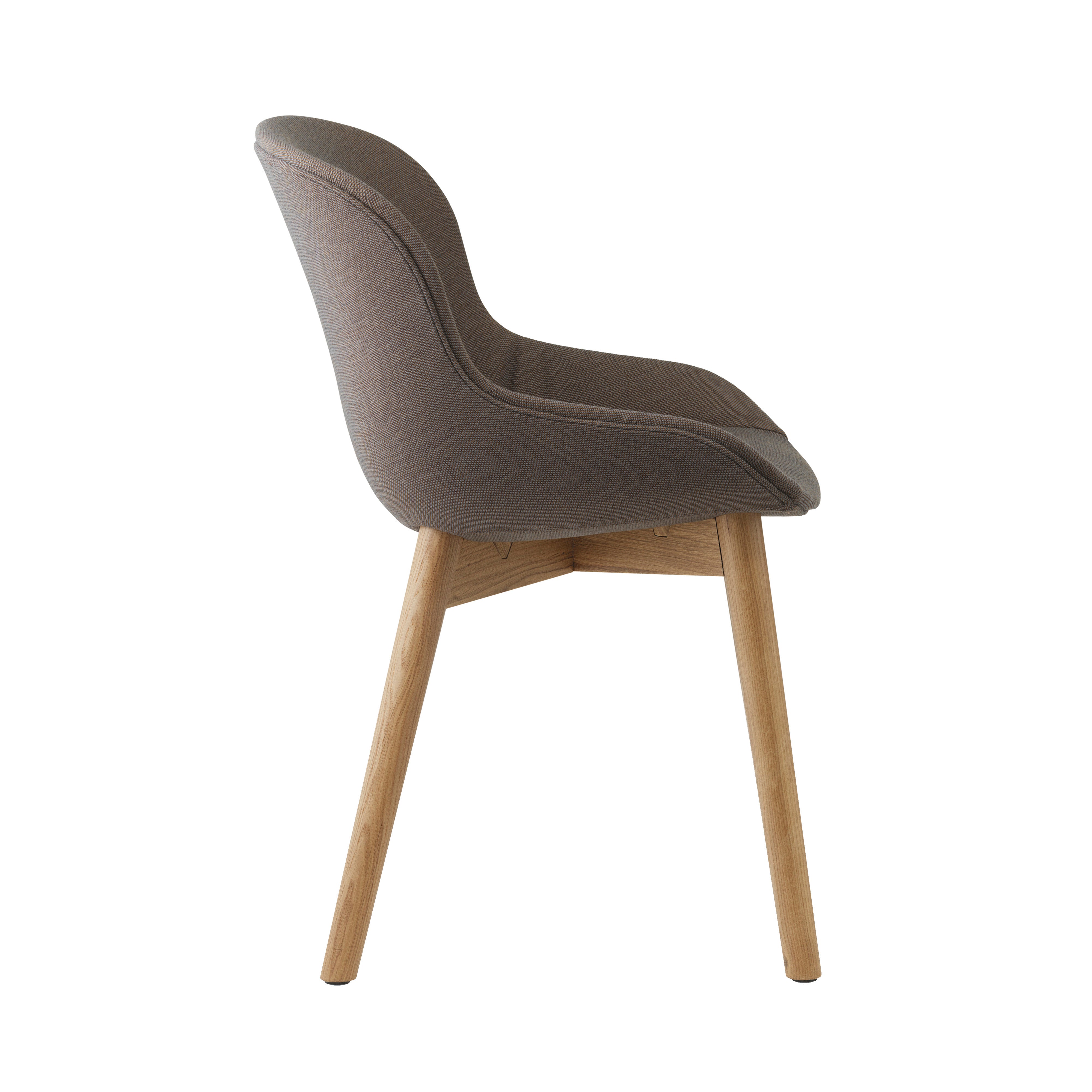 Hyg Comfort Chair: Wood Base + Full Upholstered + Oak