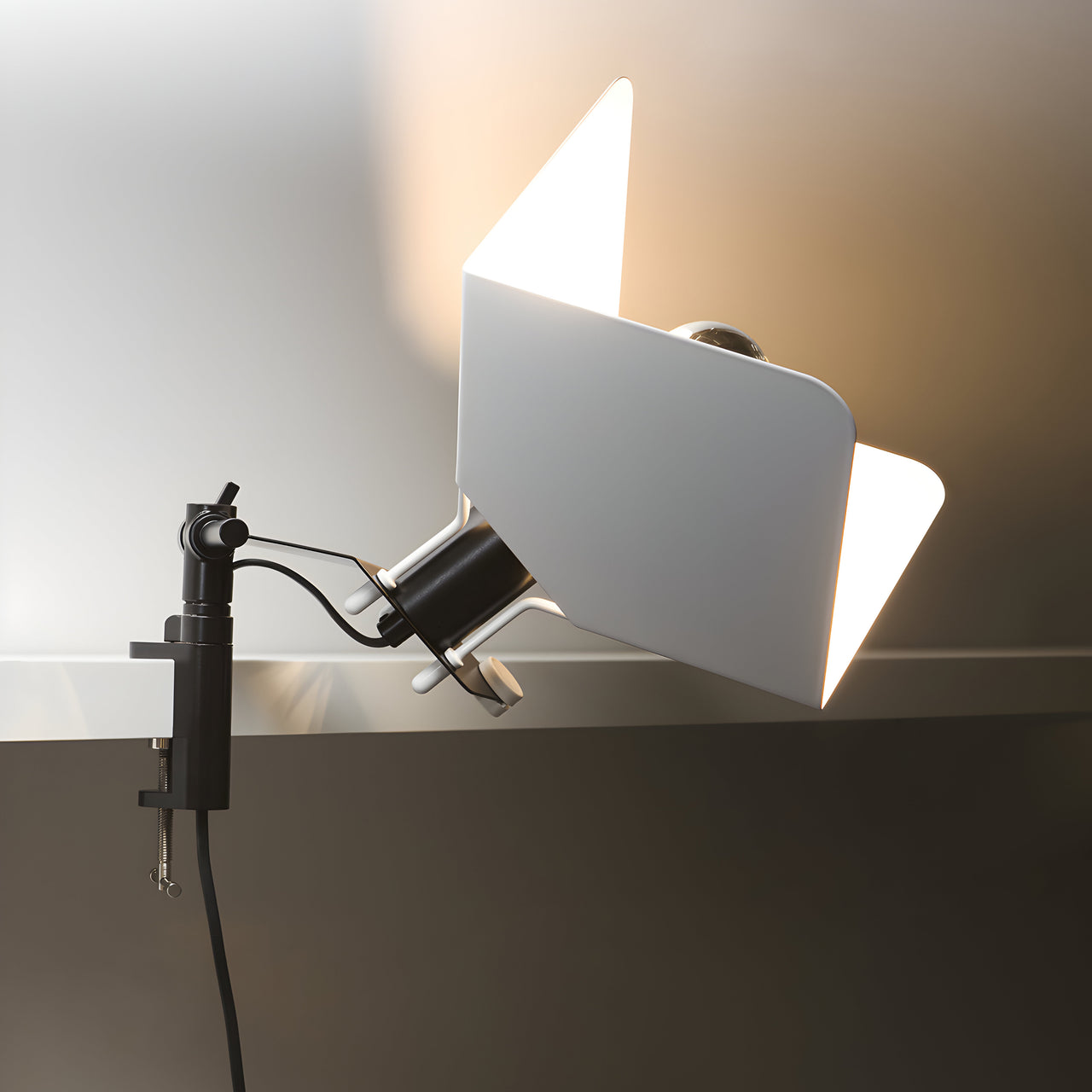 Triedro Table/Wall Sconce