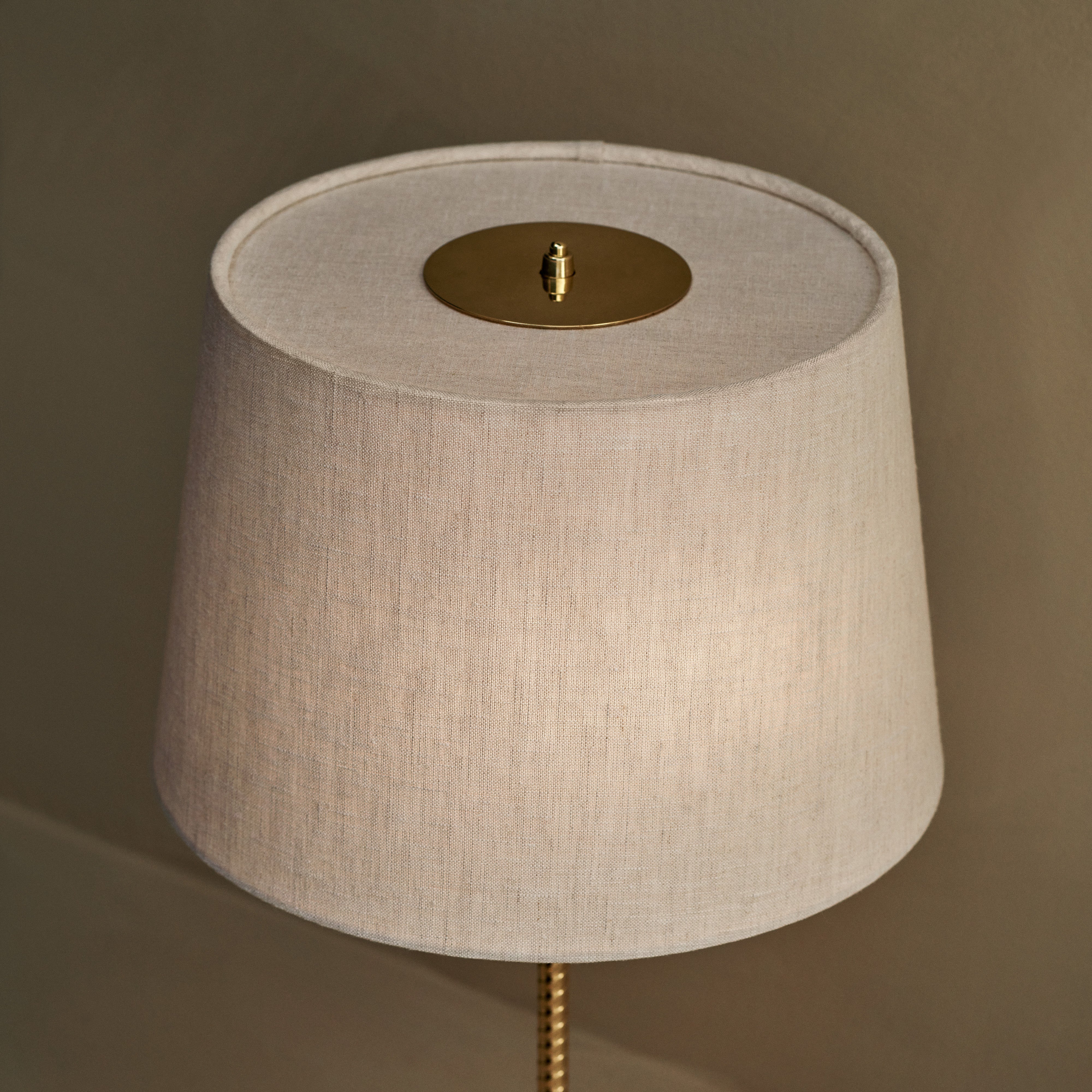 9205 Table Lamp: DI