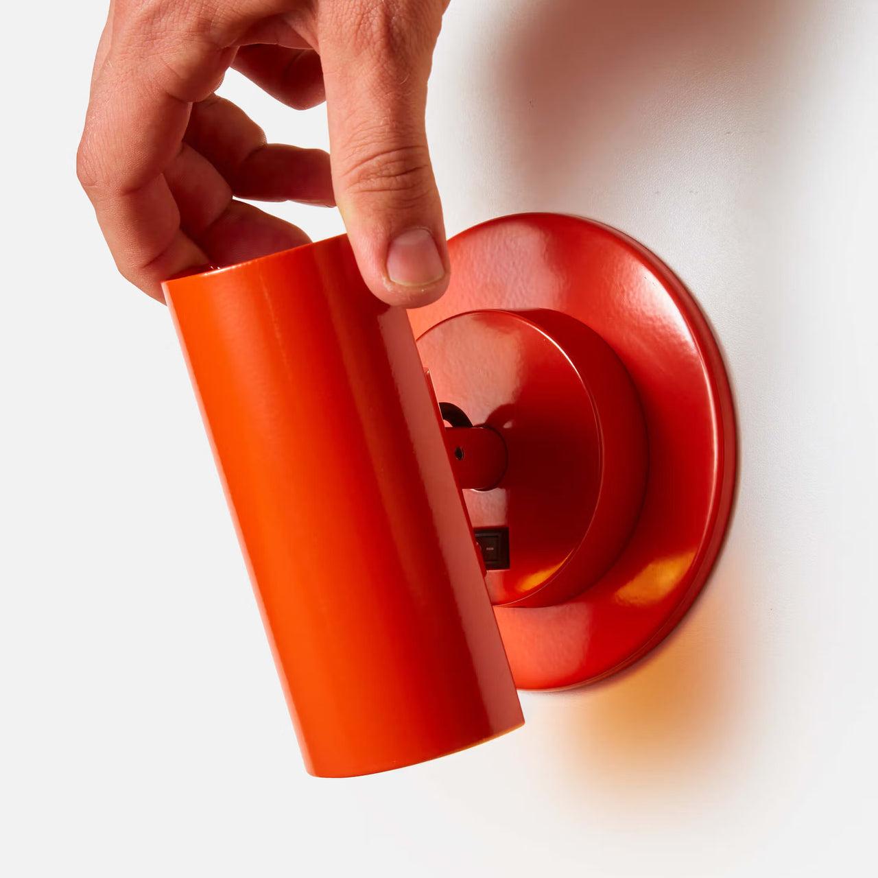Brim Sconce: Round