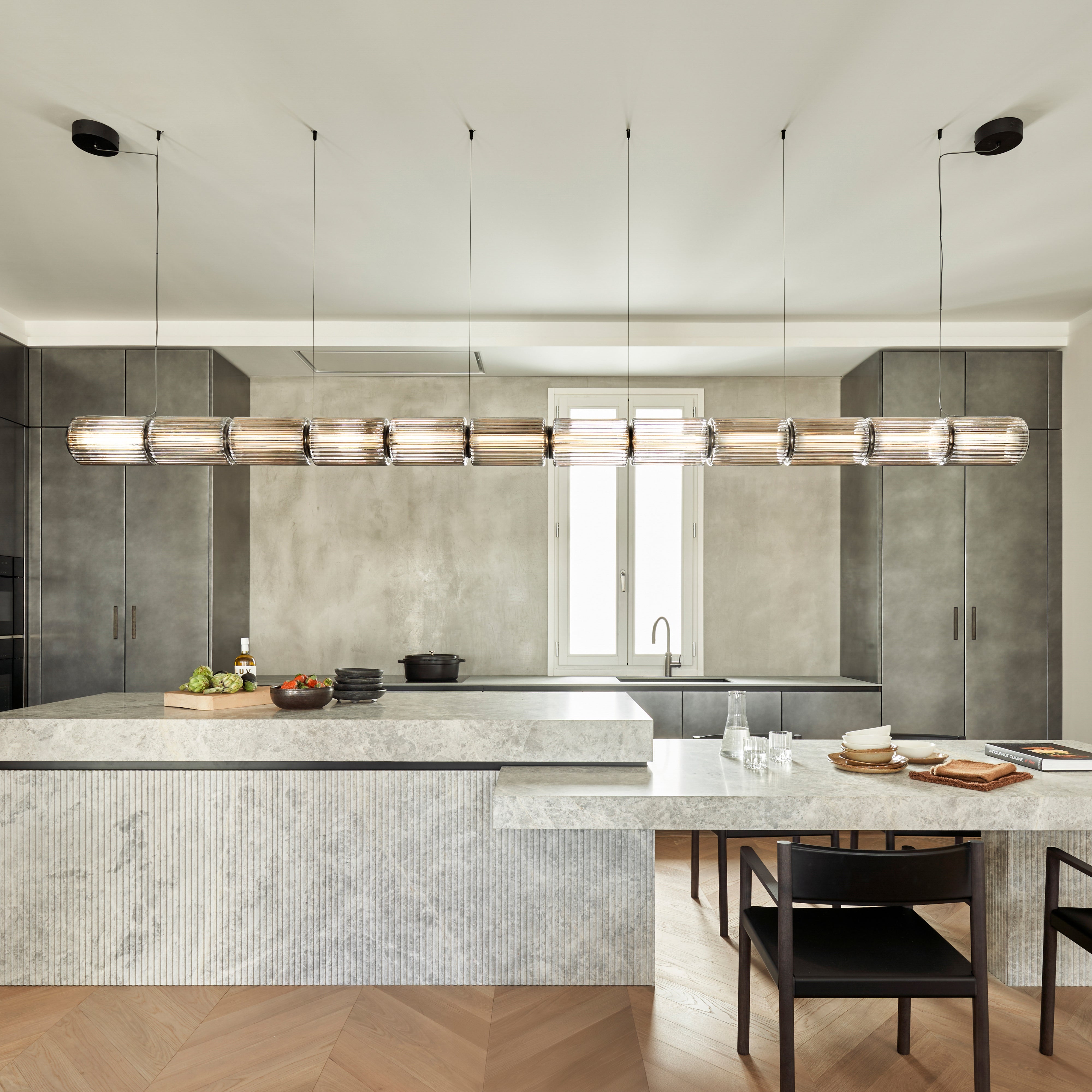 Column 175 Horizontal Pendant: 12 Units