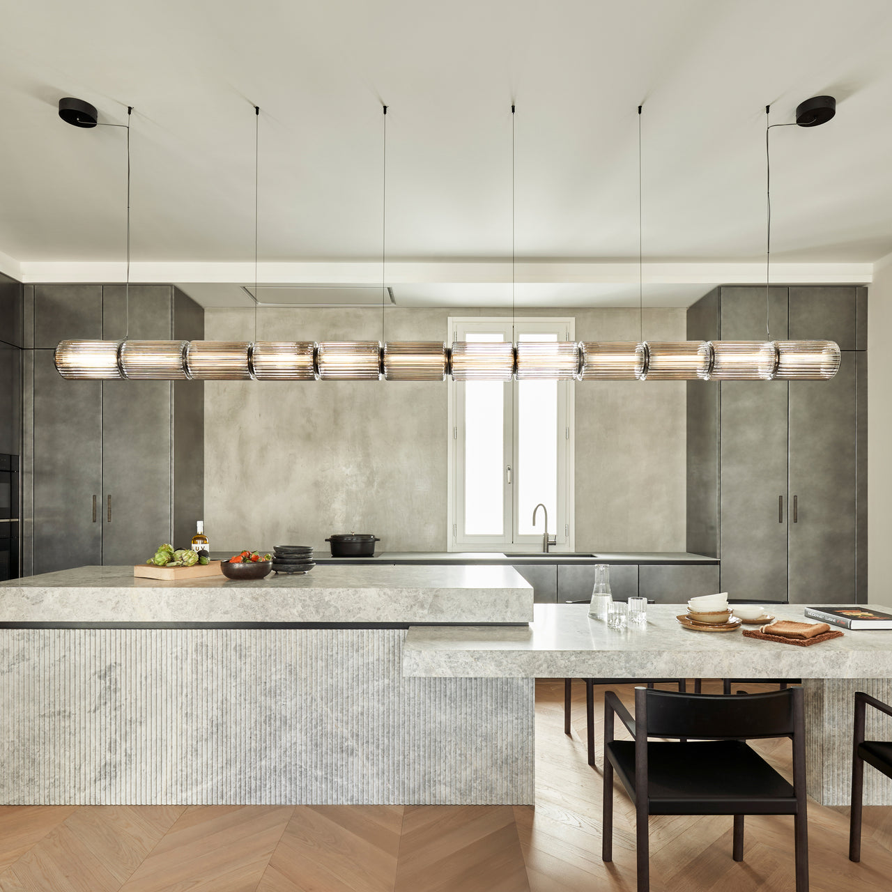 Column 175 Horizontal Pendant: 12 Units