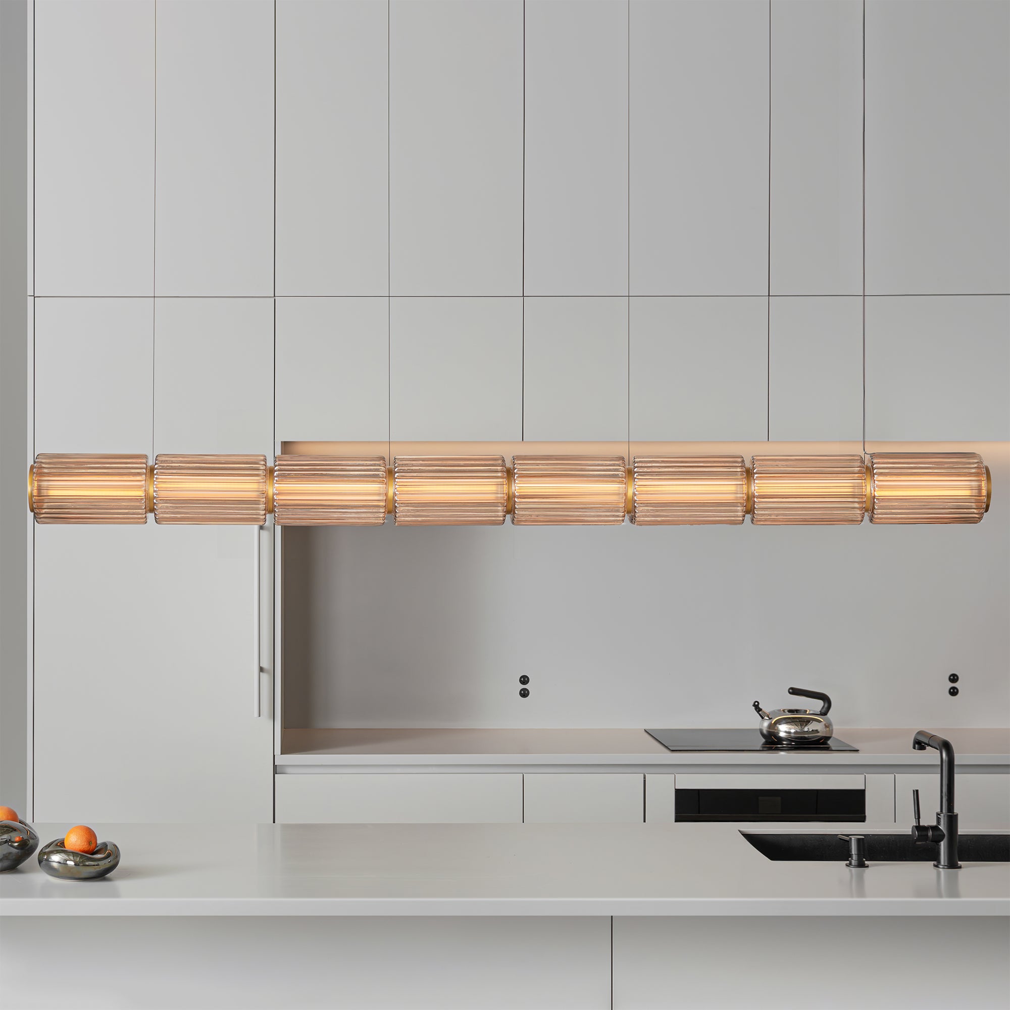 Column 175 Horizontal Pendant: 8 Units