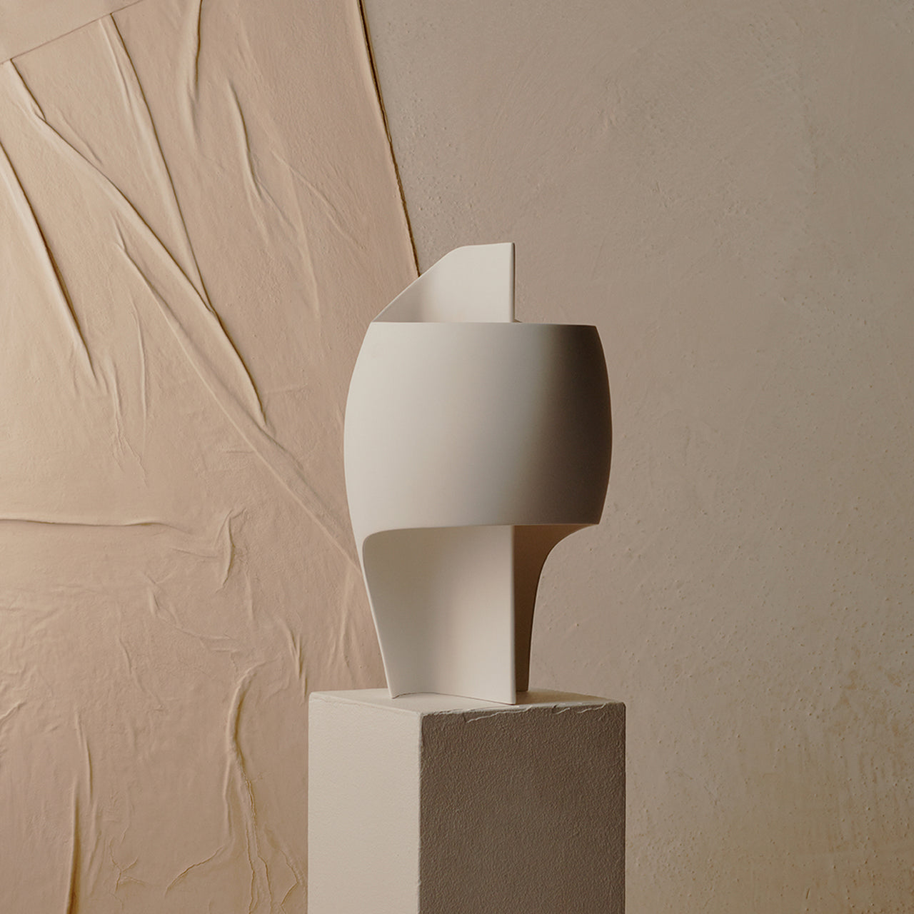 Grande B Table Lamp
