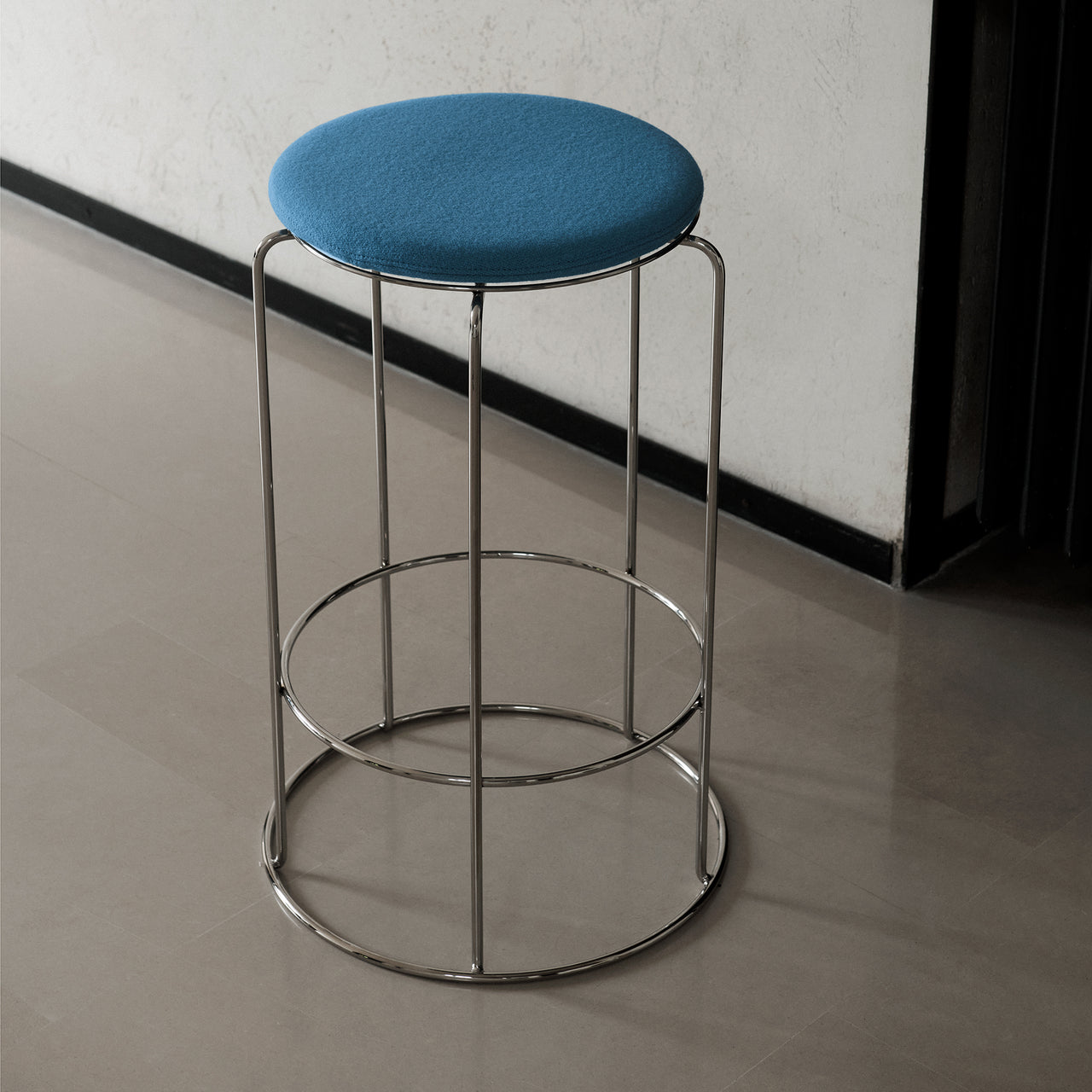 Wire Bar + Counter Stool: VP16 + VP15 + LS