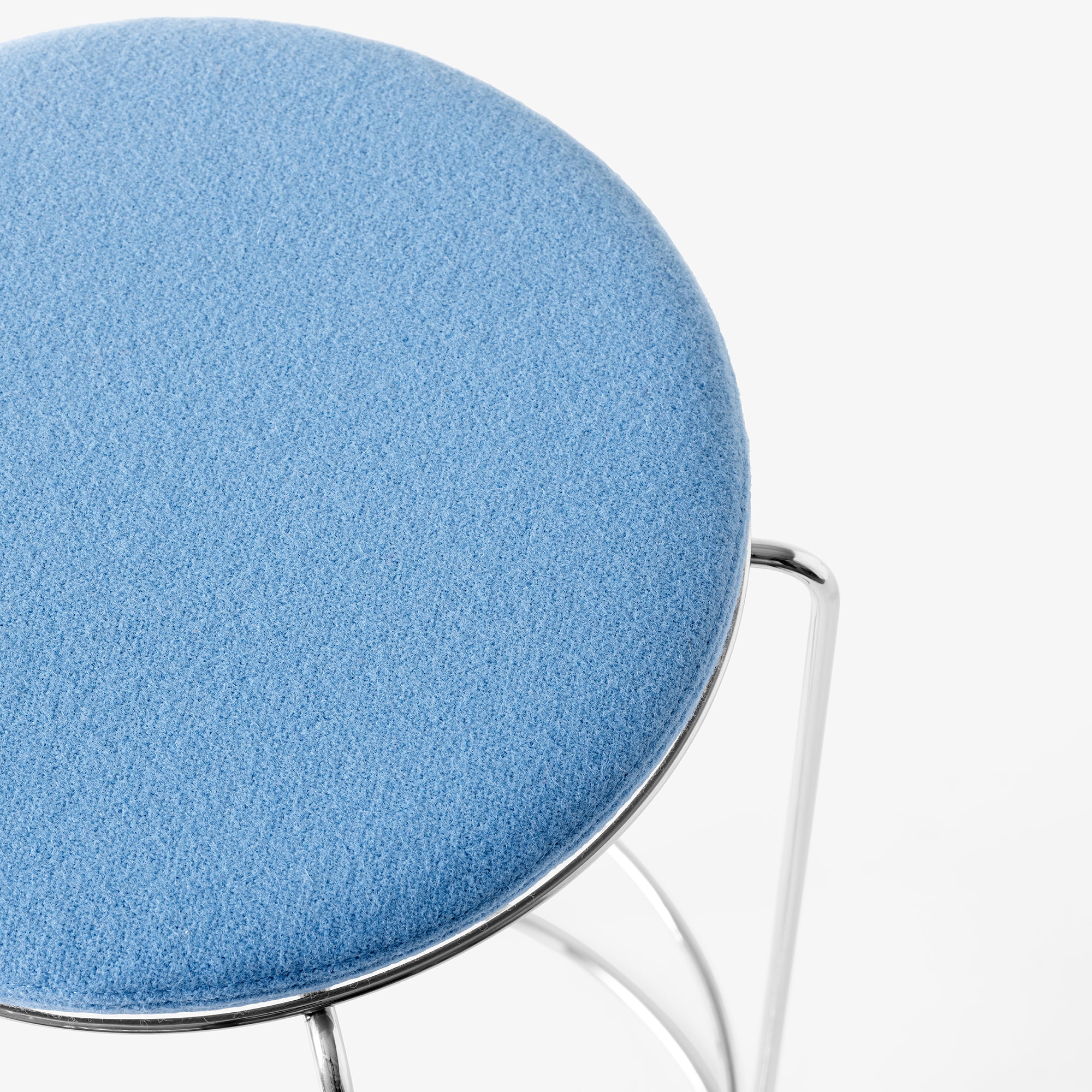 Wire Bar + Counter Stool: VP16 + VP15 + DI